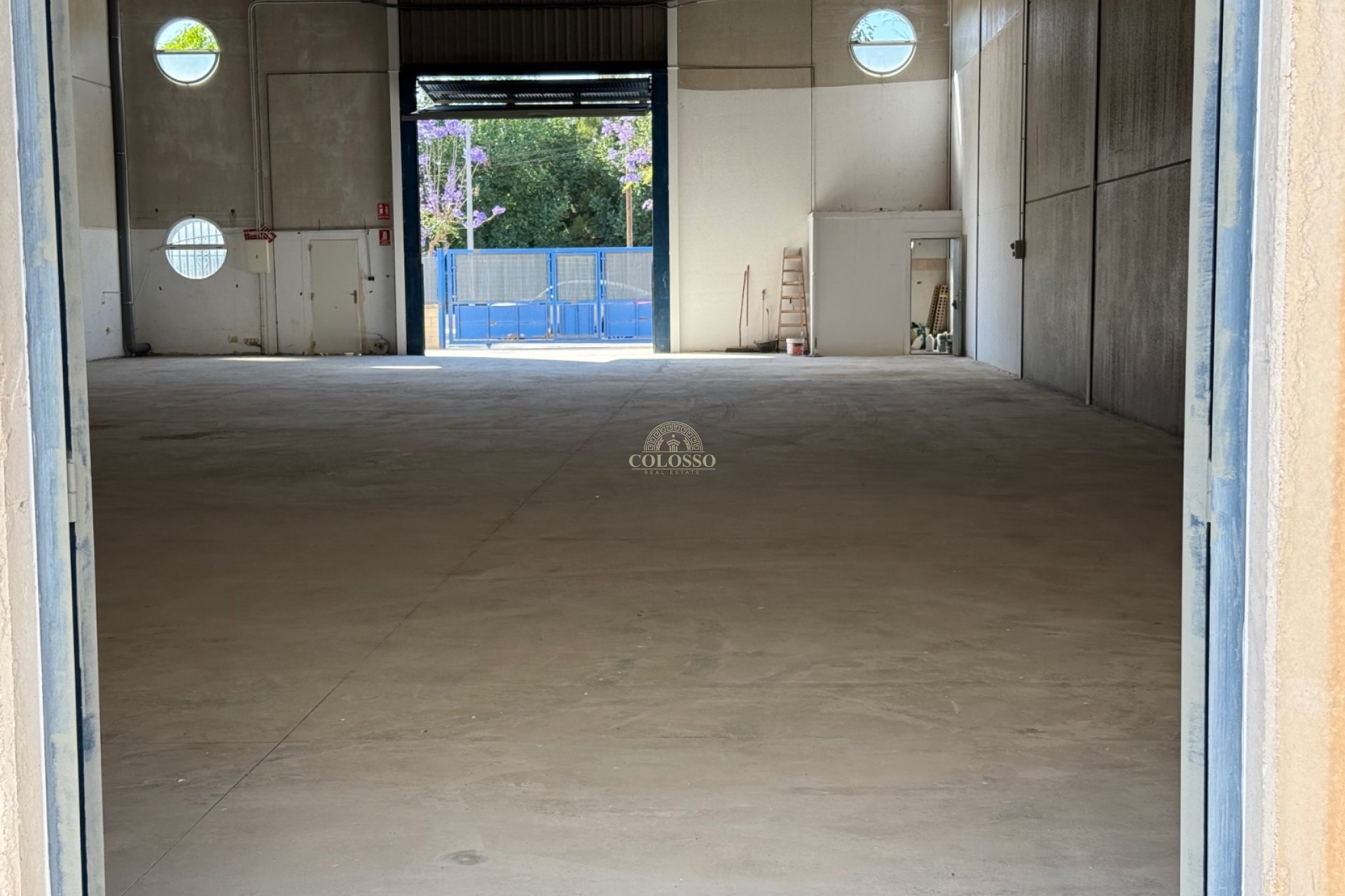 Rental - Commercial Premises -
Catral