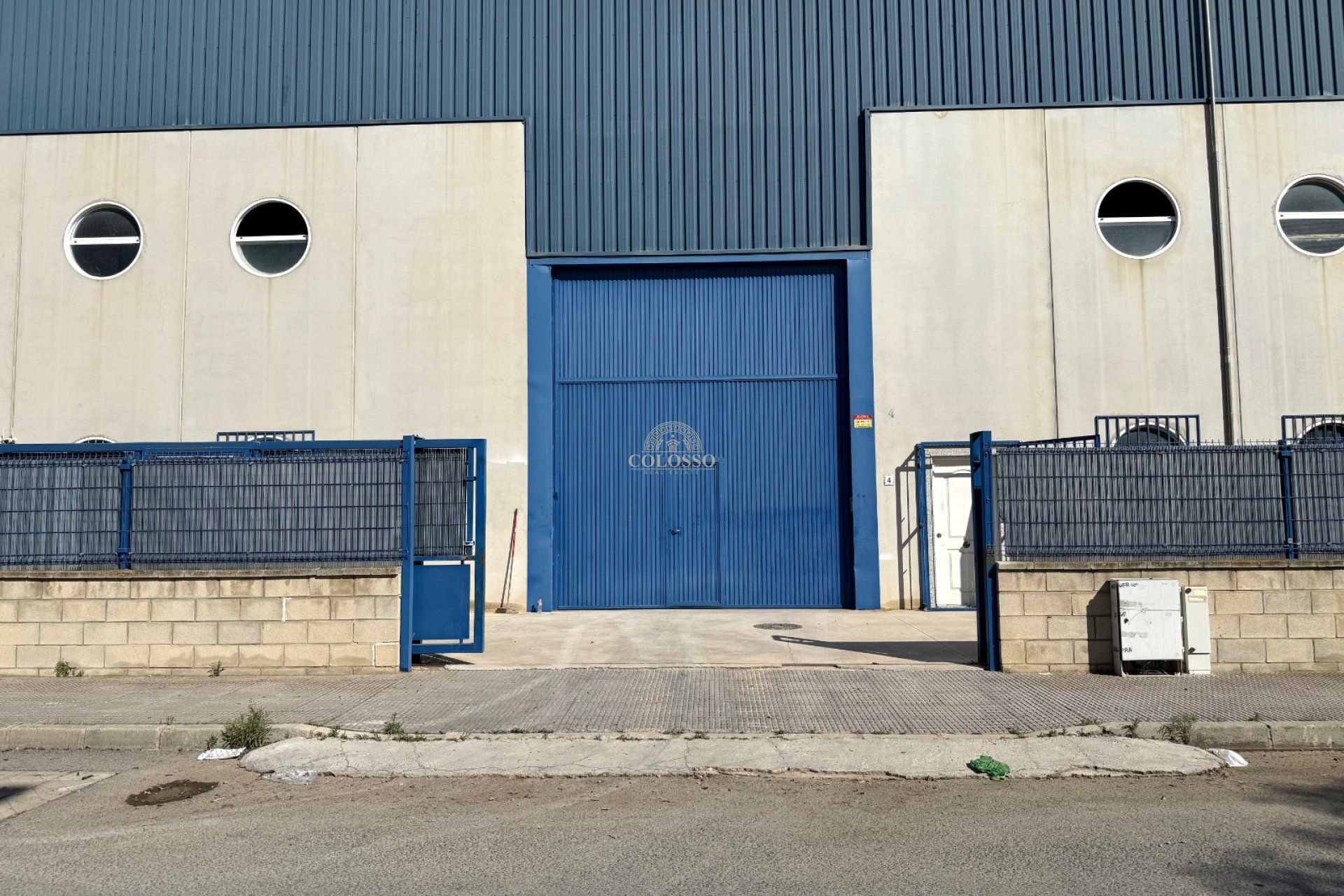 Rental - Commercial Premises -
Catral