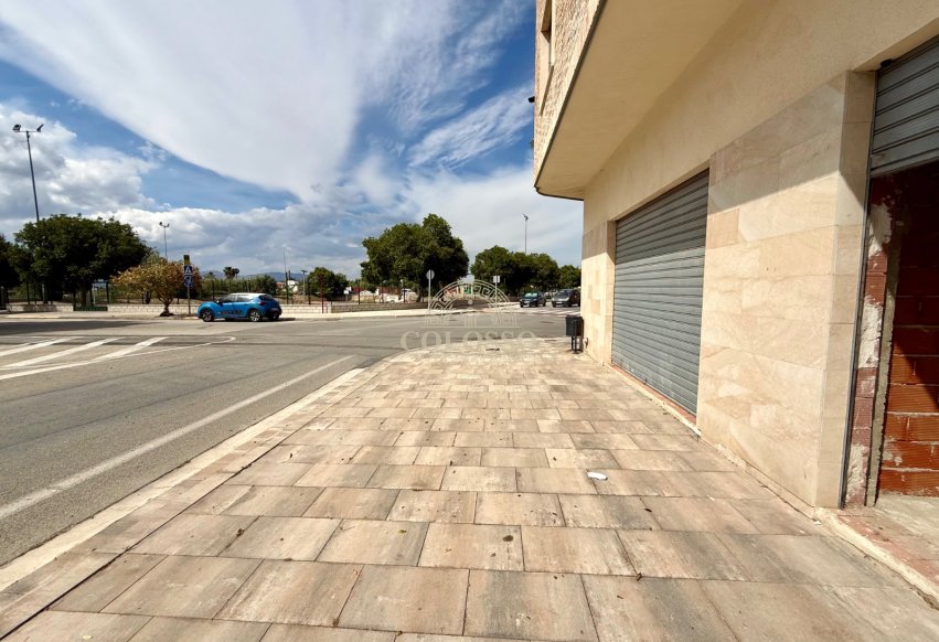 Rental - Commercial Premises -
Rafal