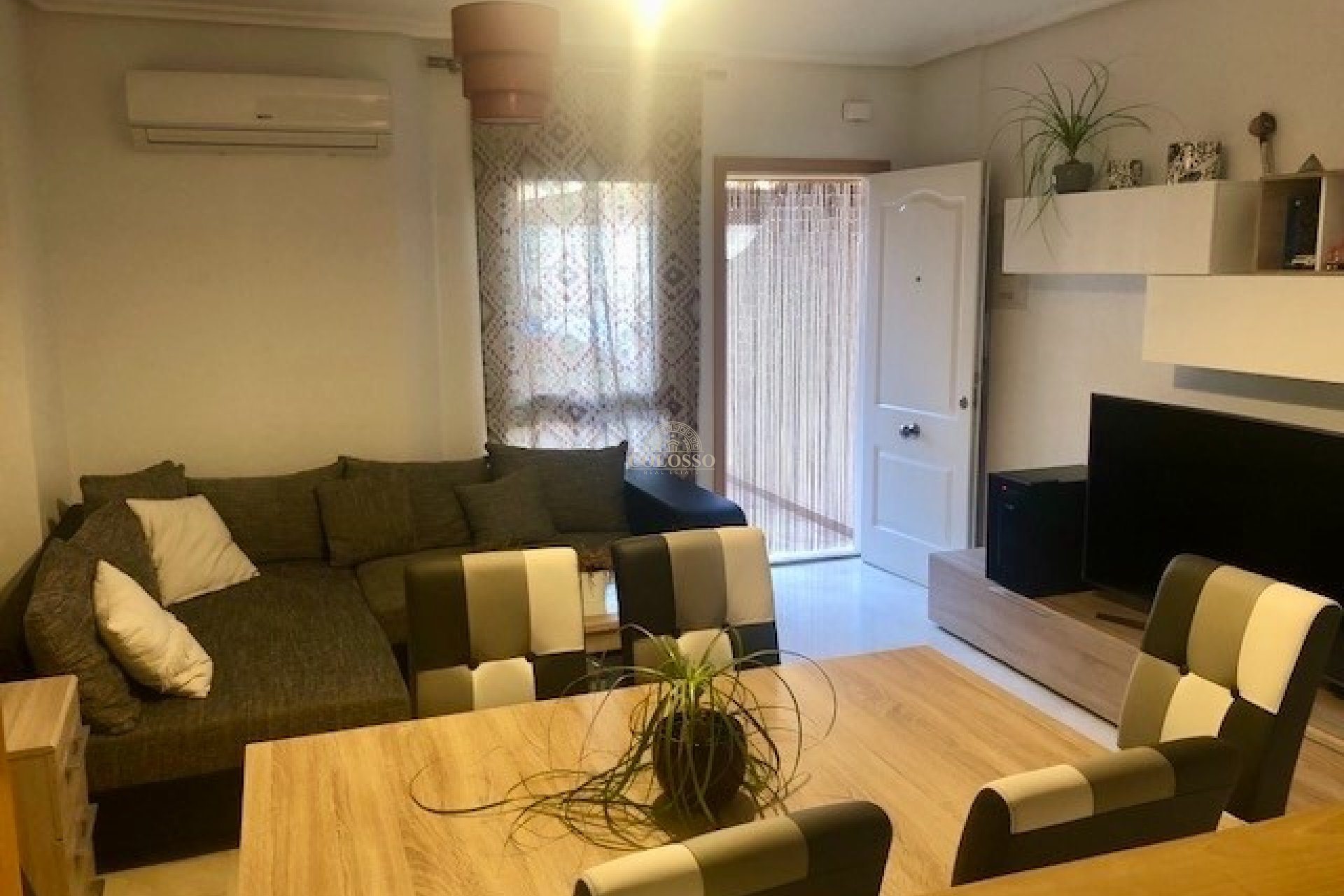 Rental - Semi-detached Villa -
Guardamar del Segura - Guardamar pueblo