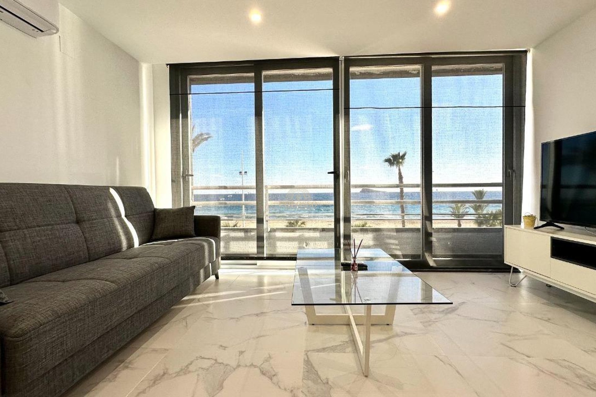Rental - Study -
Benidorm - Levante