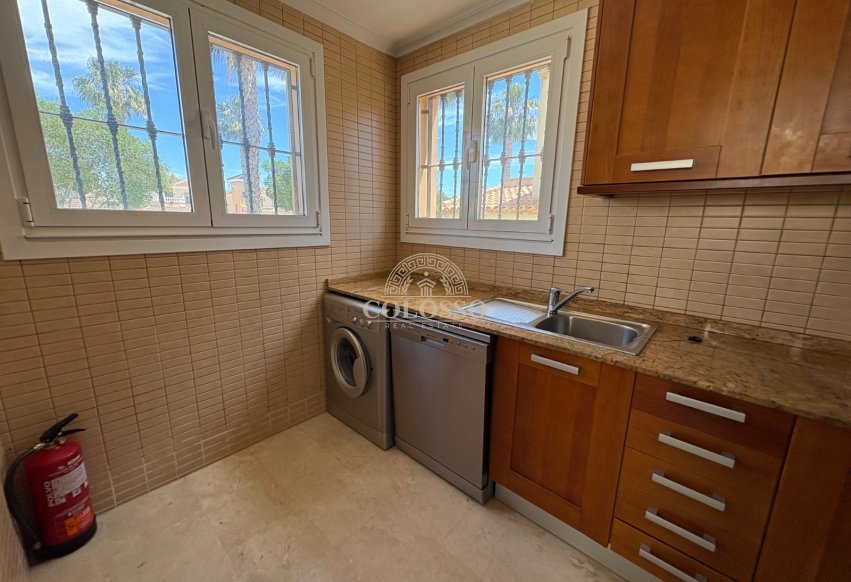 Rental - Villa -
Guardamar del Segura - Urbanizaciones