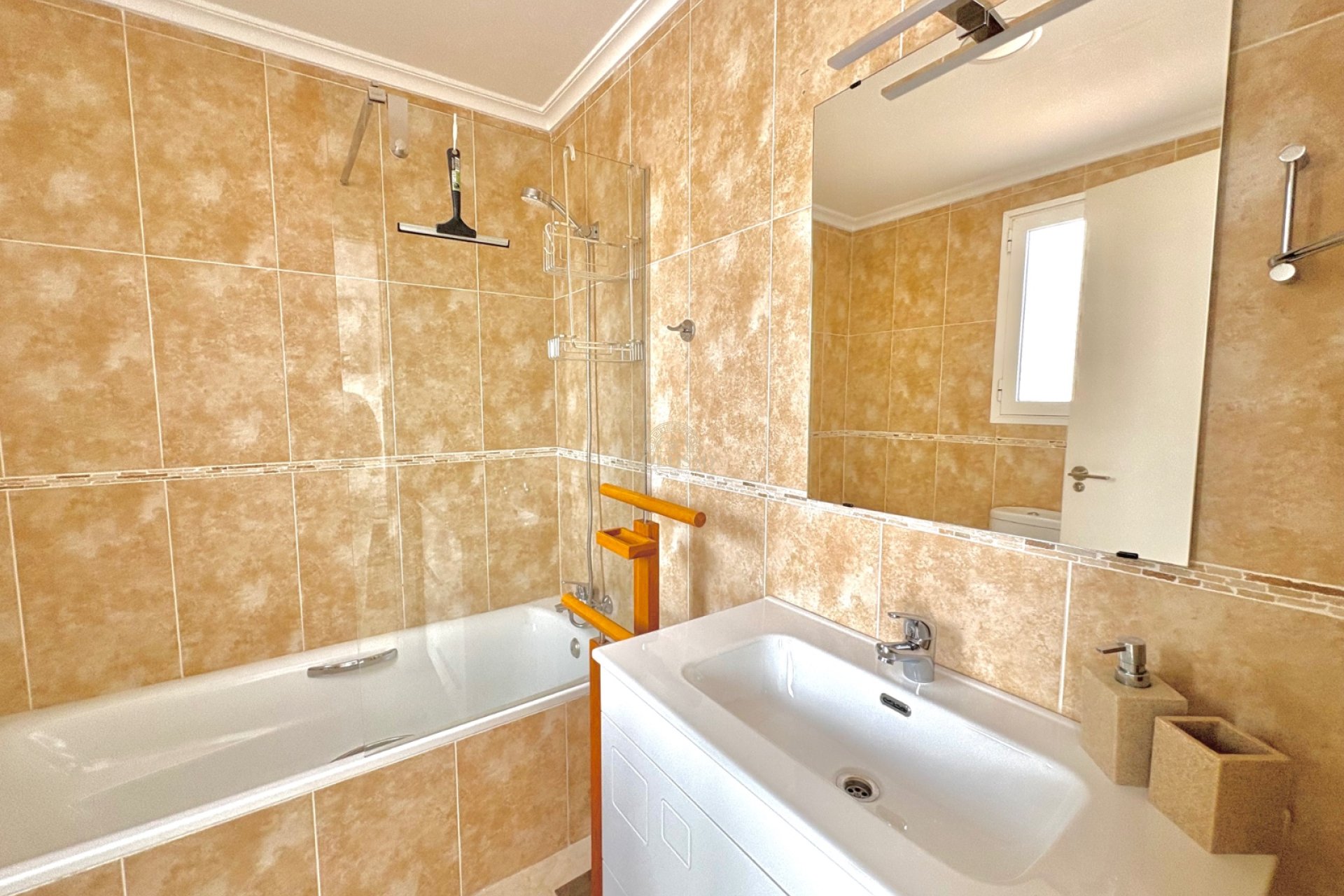 Rental - Villa -
Guardamar del Segura - Urbanizaciones