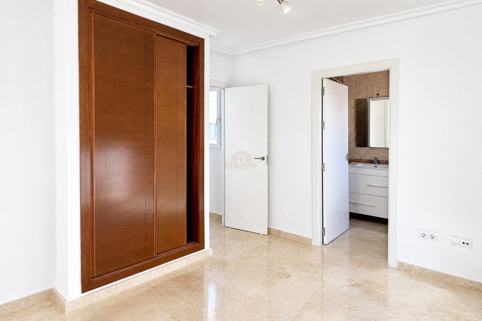 Rental - Villa -
Guardamar del Segura - Urbanizaciones