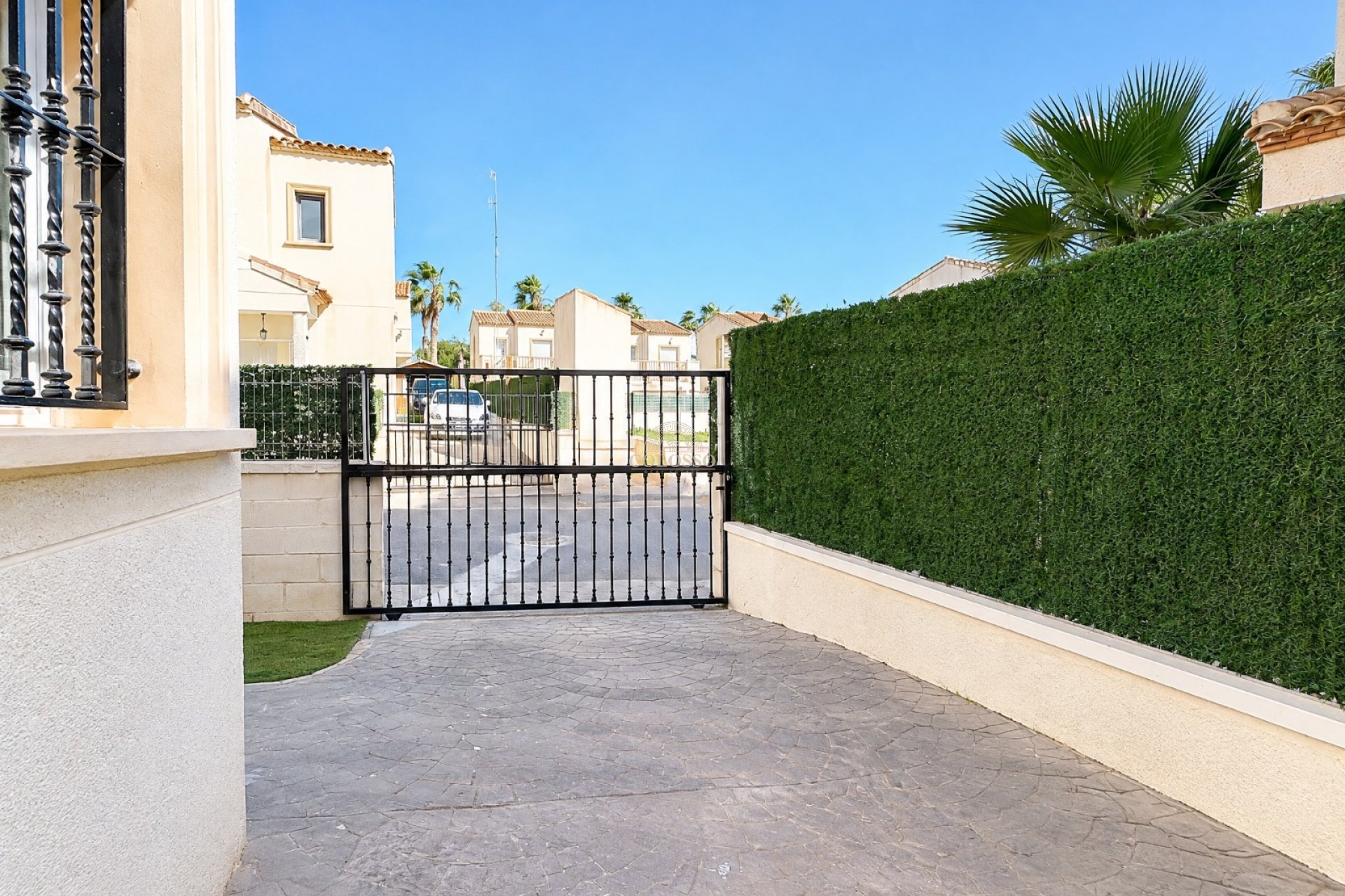 Rental - Villa -
Guardamar del Segura - Urbanizaciones