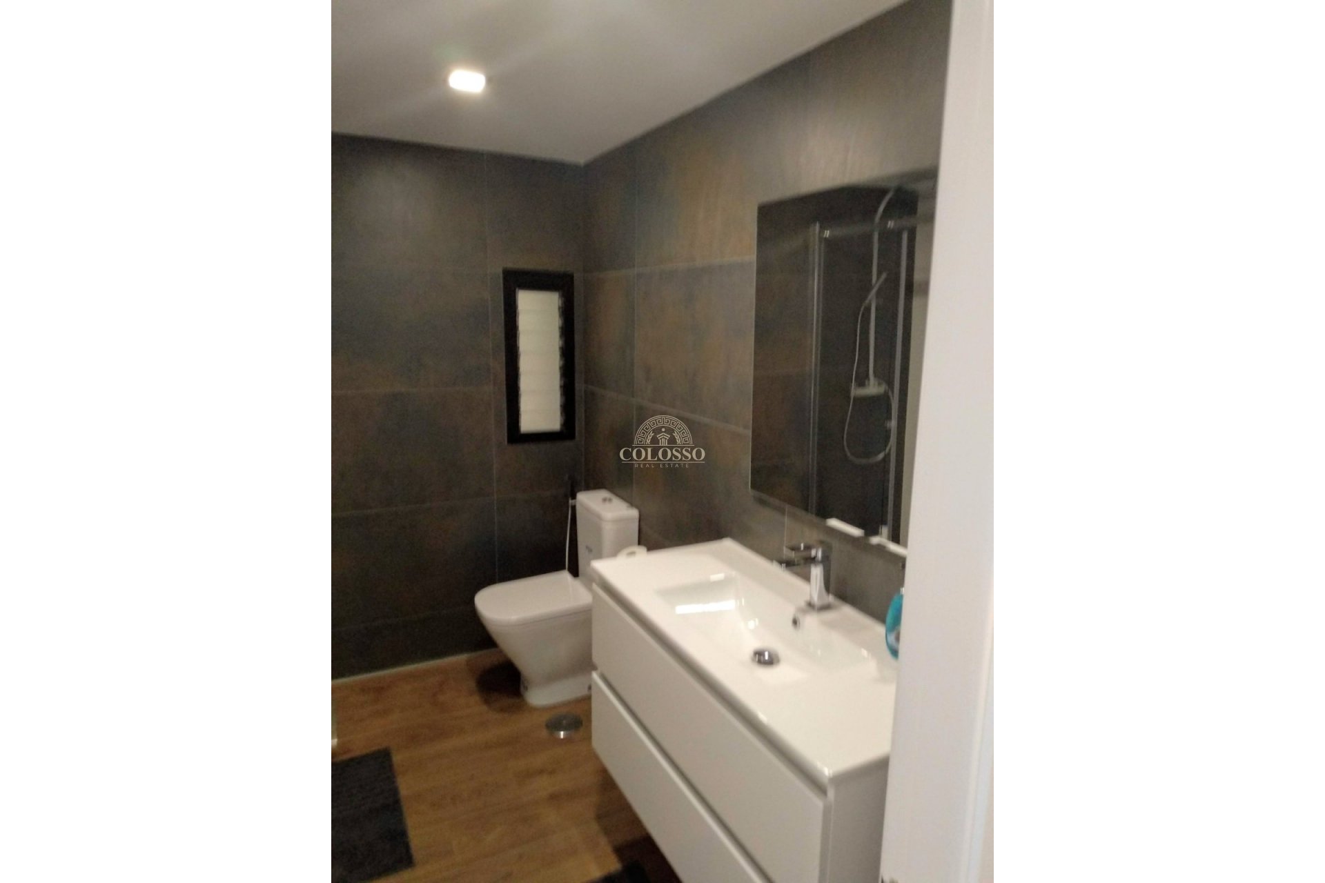 Resale - Apartamento -
Benidorm - Levante