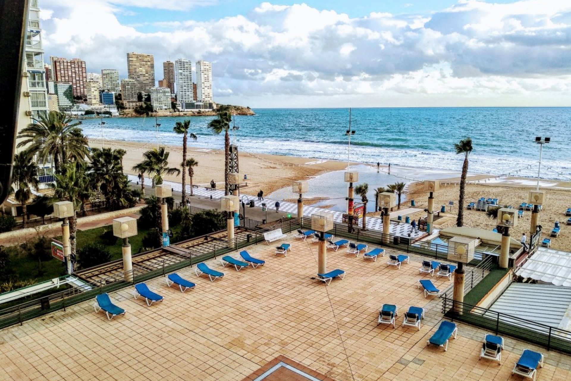Resale - Apartamento -
Benidorm - Levante