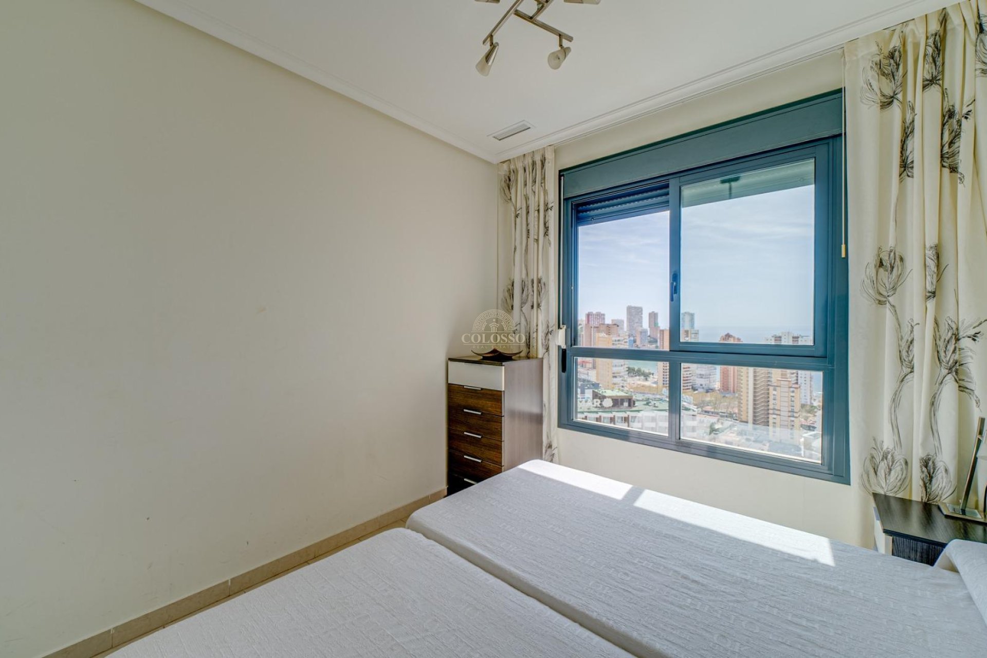Resale - Apartamento -
Benidorm - Levante