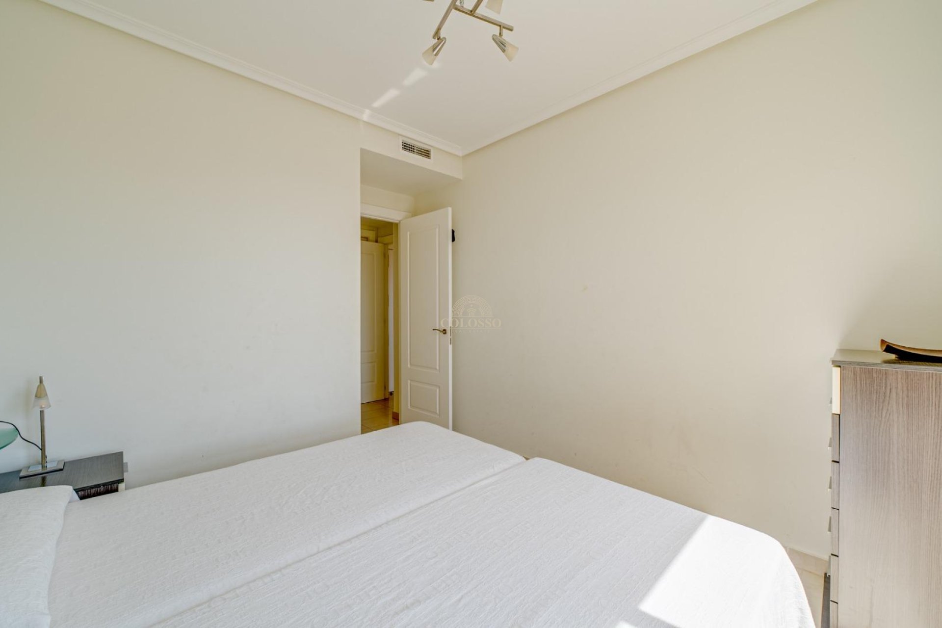 Resale - Apartamento -
Benidorm - Levante