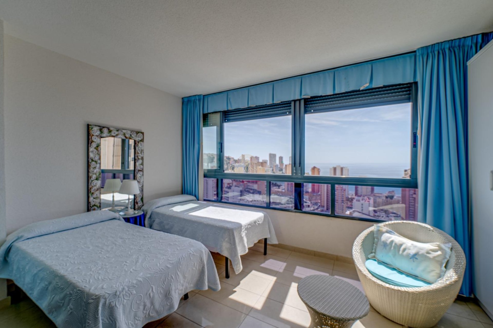 Resale - Apartamento -
Benidorm - Levante