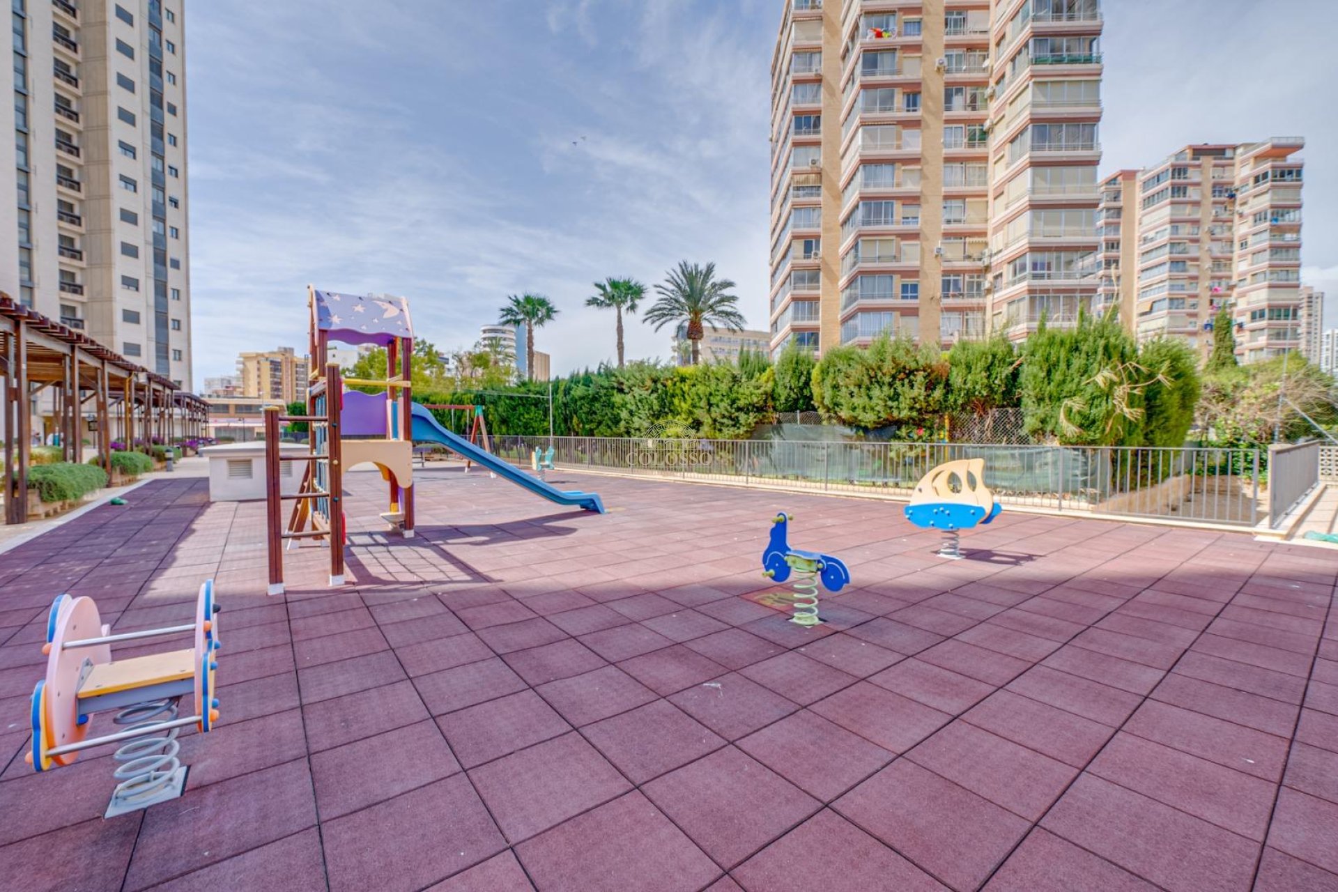 Resale - Apartamento -
Benidorm - Levante