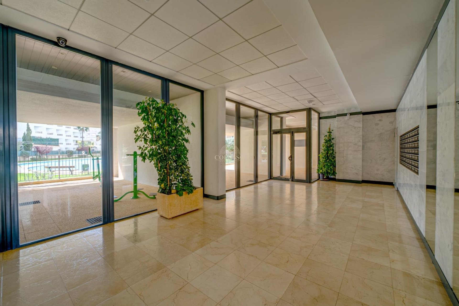 Resale - Apartamento -
Benidorm - Levante