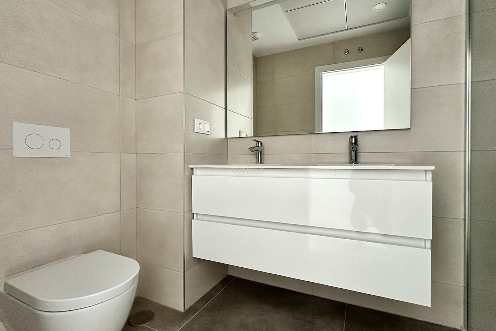 Resale - Apartamento -
Benidorm - Poniente