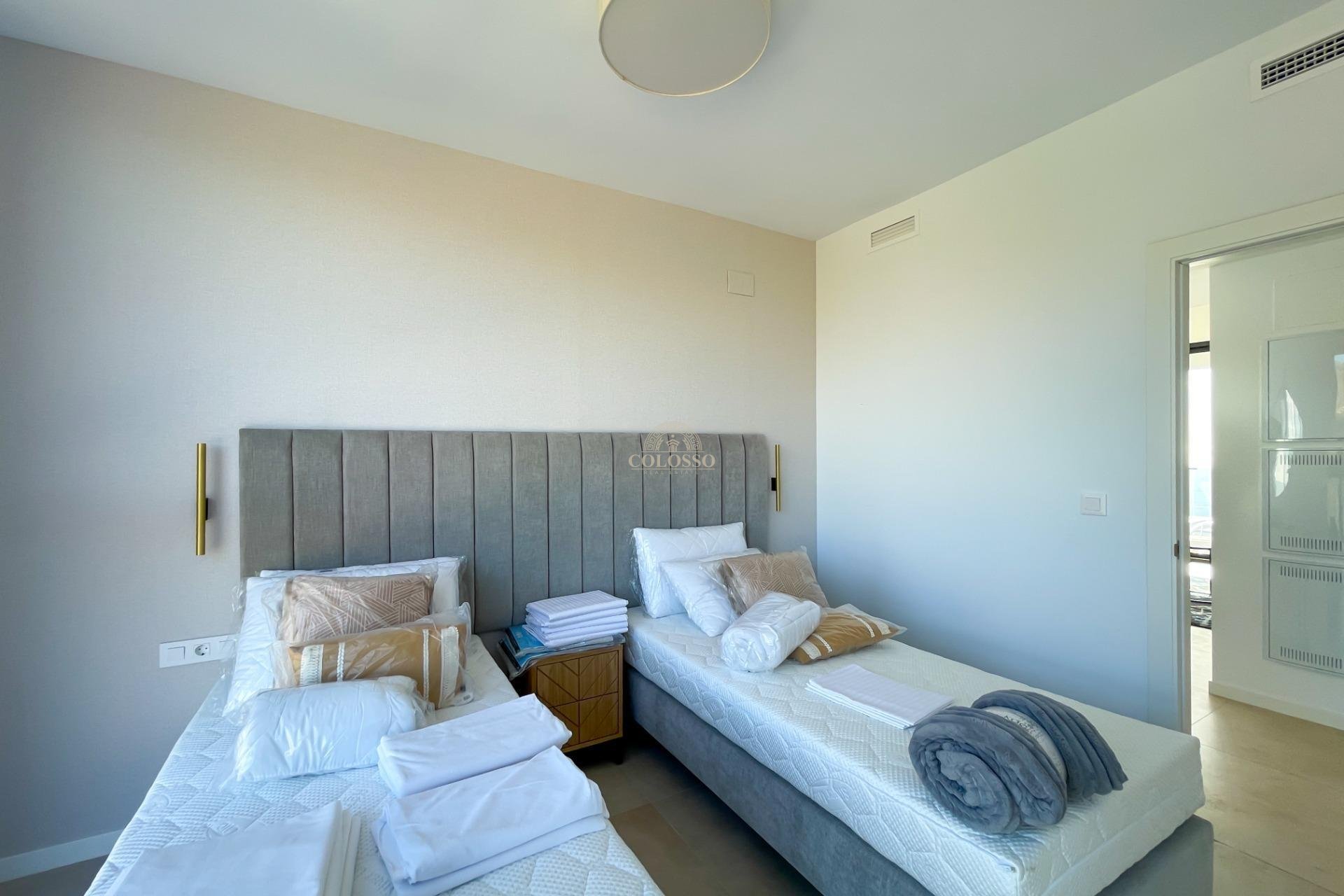 Resale - Apartamento -
Benidorm - Poniente