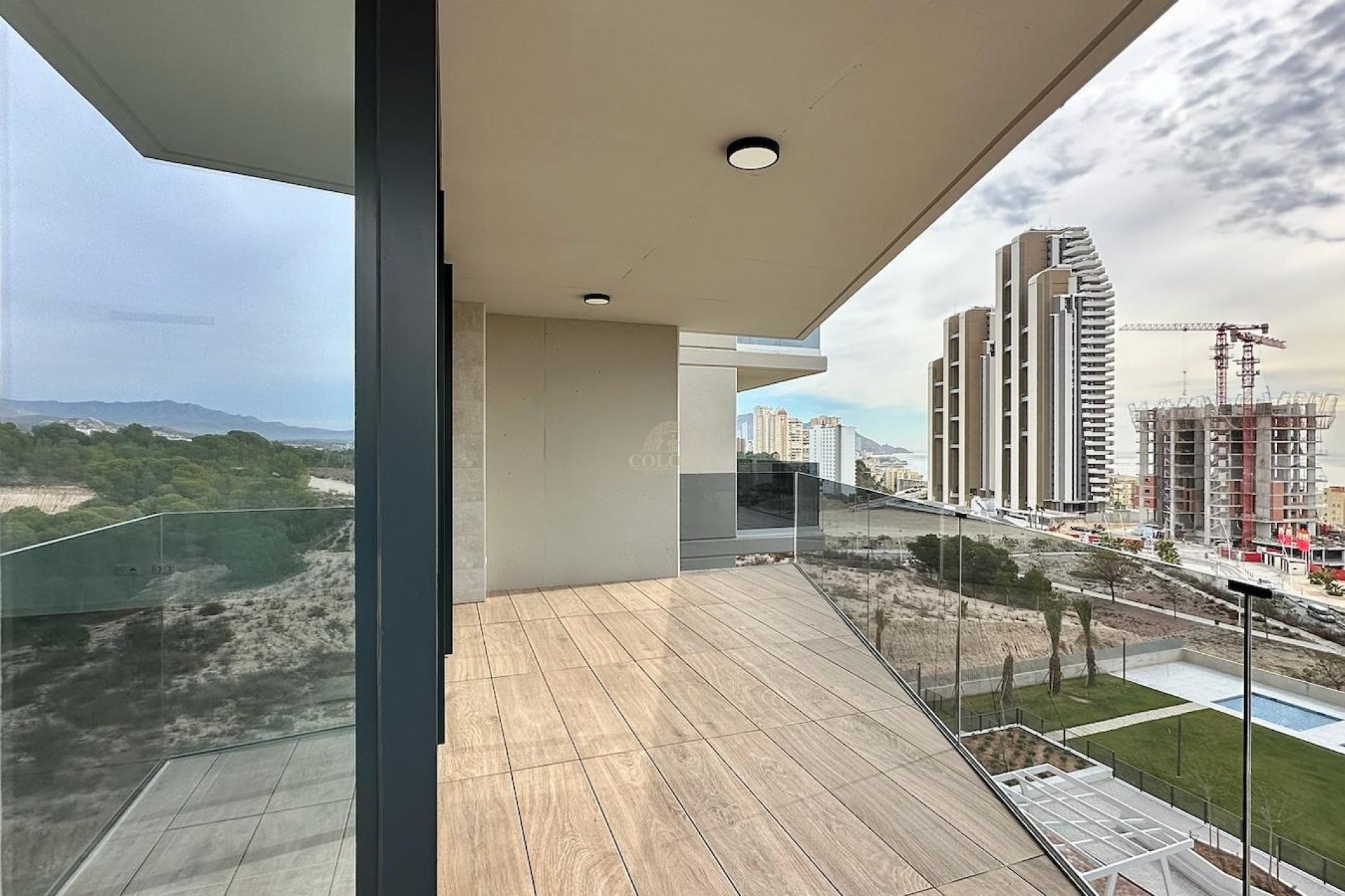 Resale - Apartamento -
Benidorm - Poniente