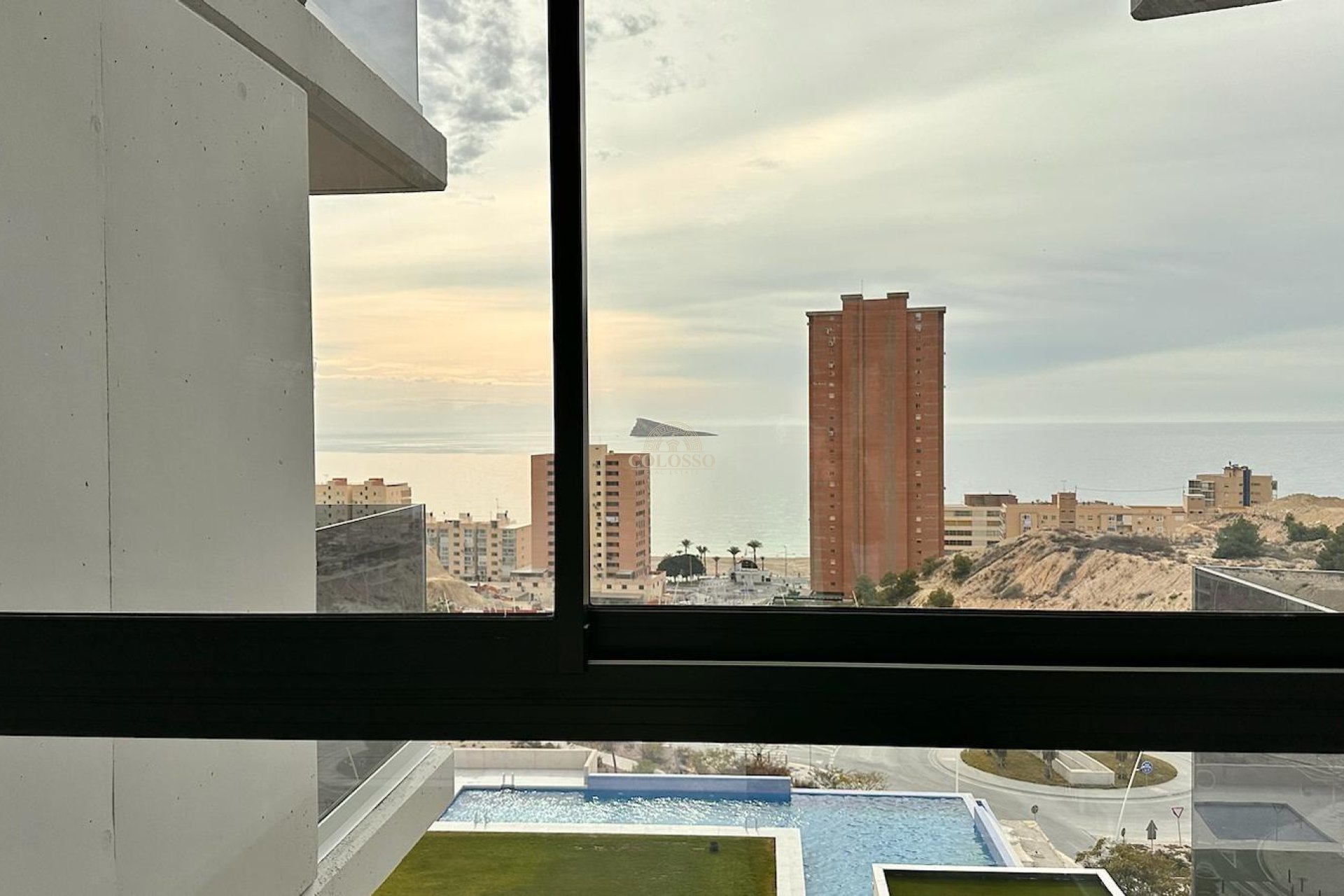 Resale - Apartamento -
Benidorm - Poniente