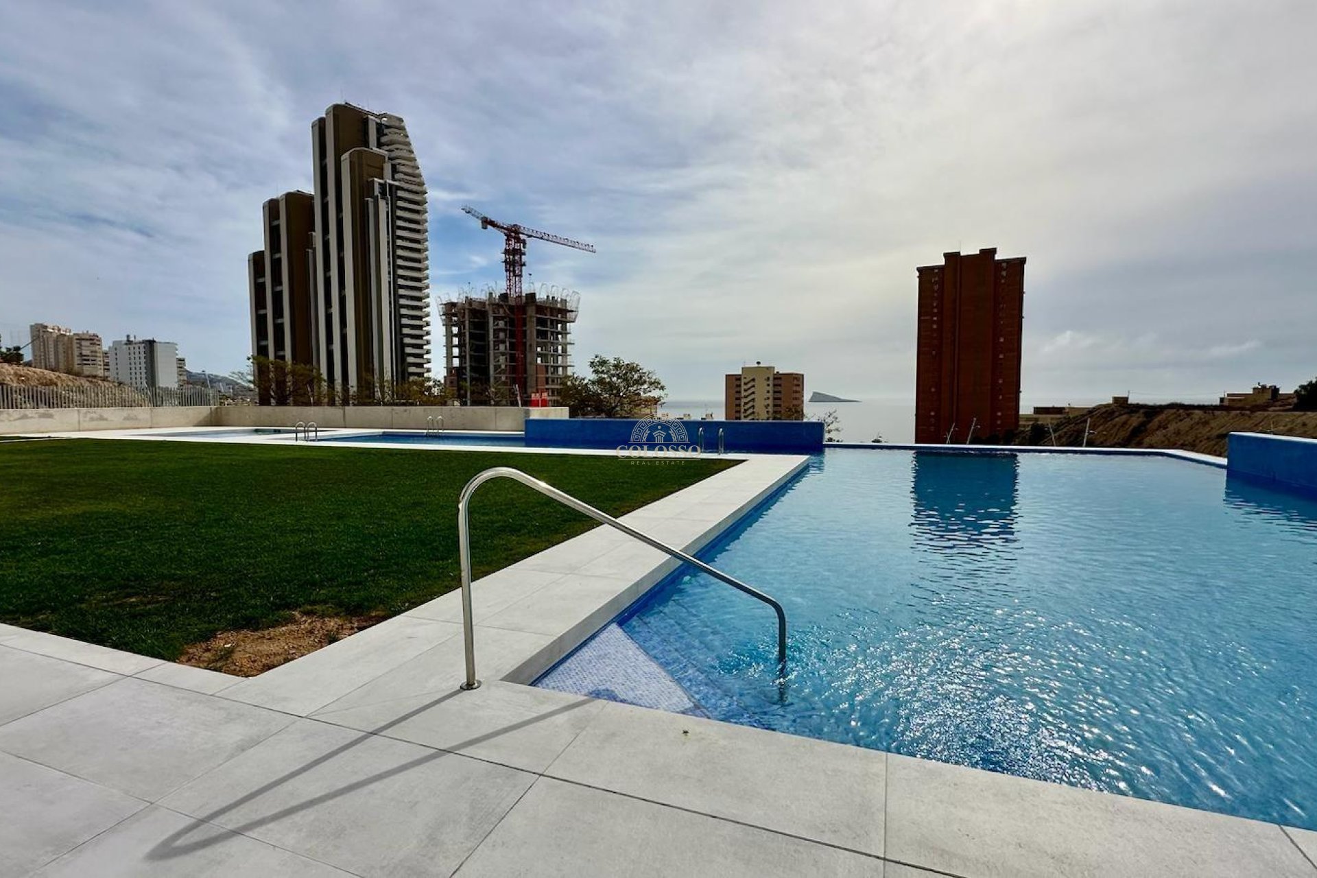 Resale - Apartamento -
Benidorm - Poniente