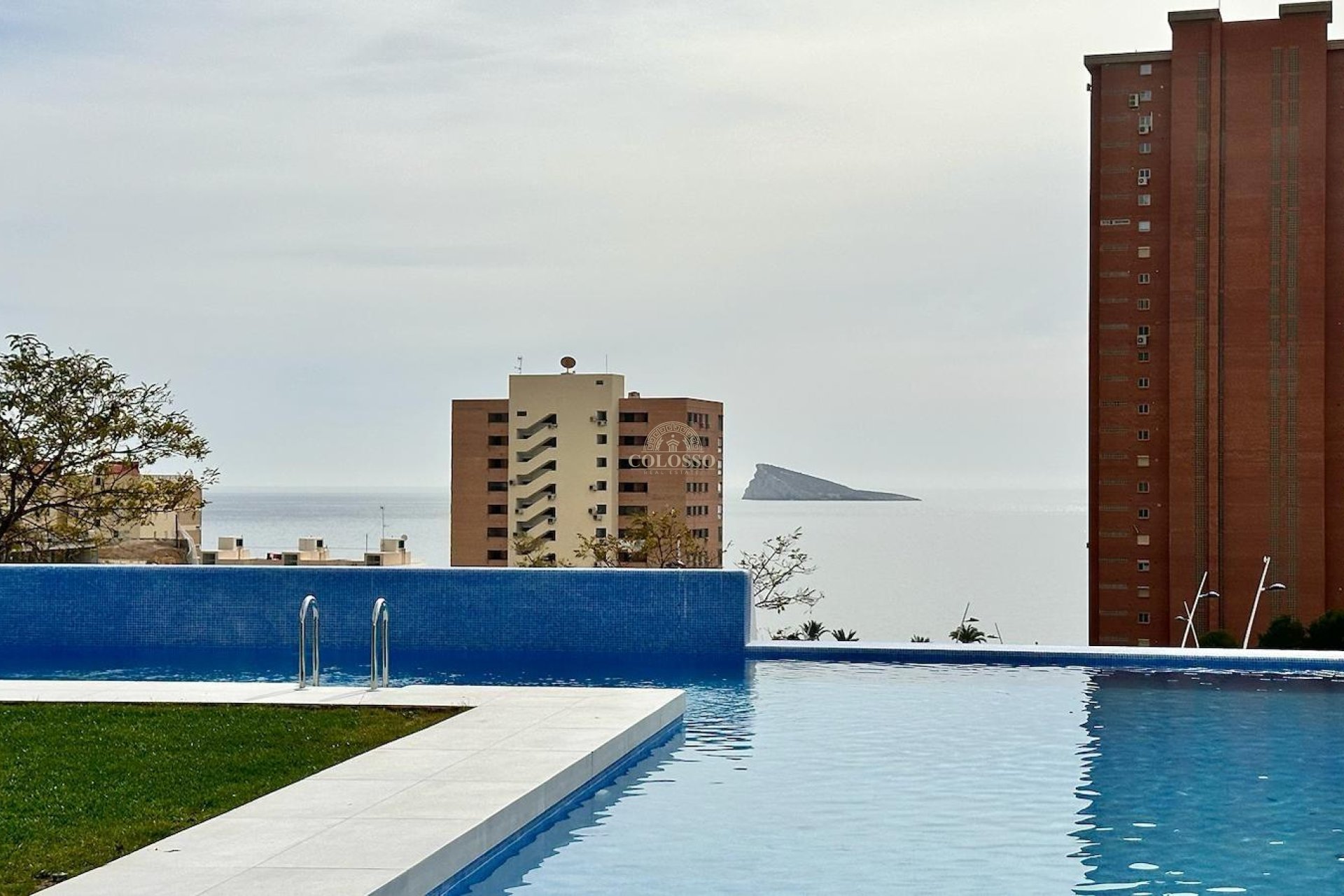 Resale - Apartamento -
Benidorm - Poniente