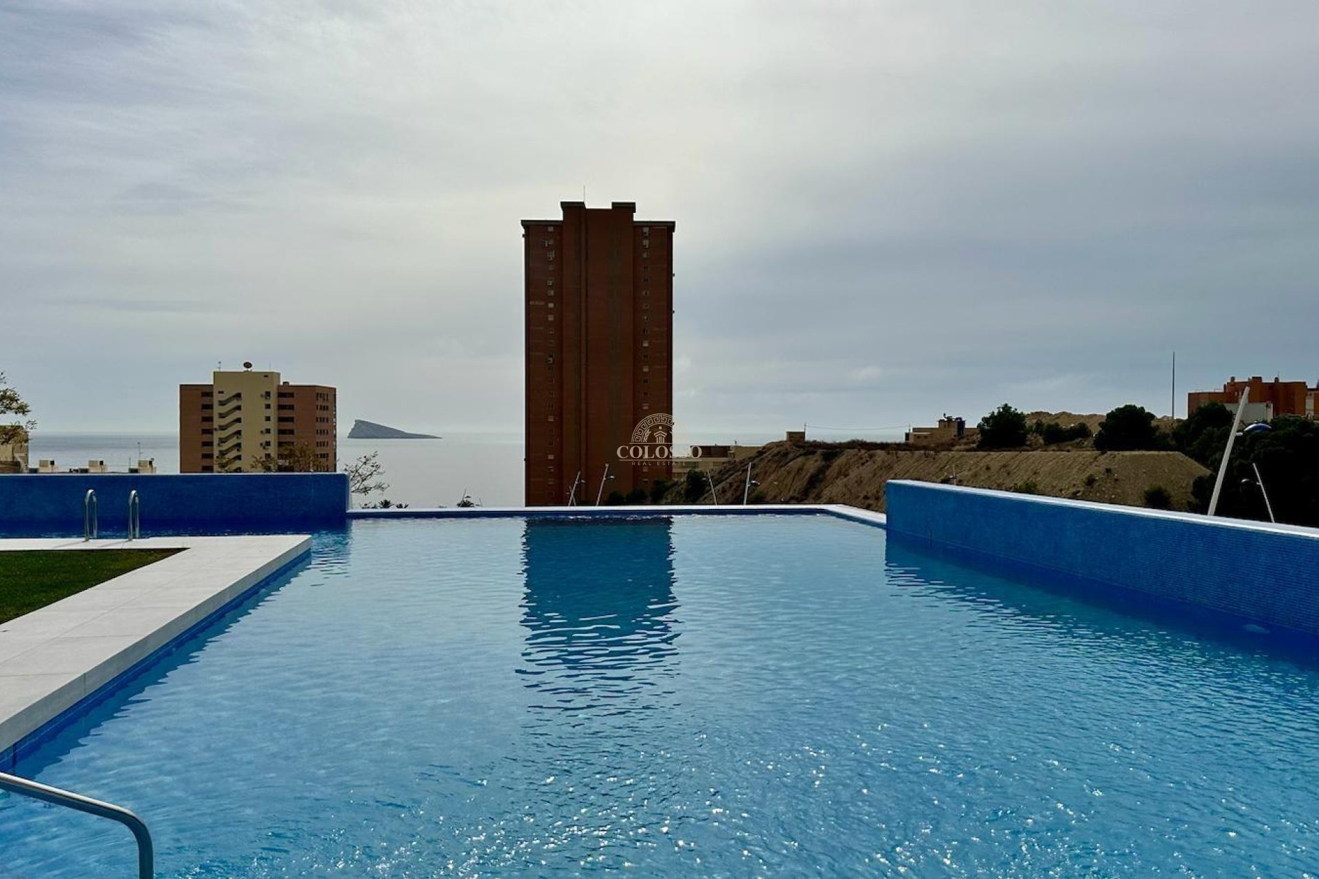 Resale - Apartamento -
Benidorm - Poniente