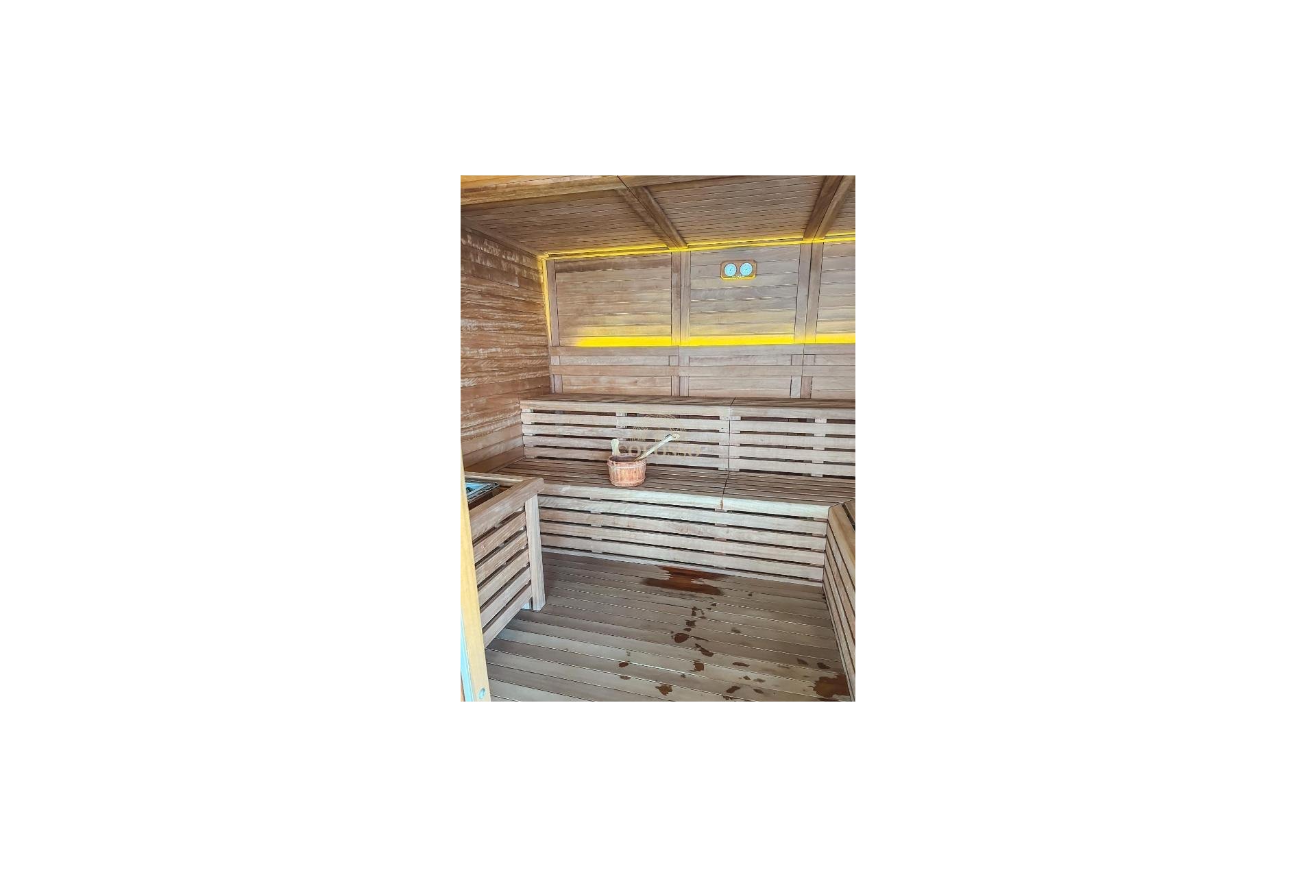 Resale - Apartamento -
Benidorm - Poniente