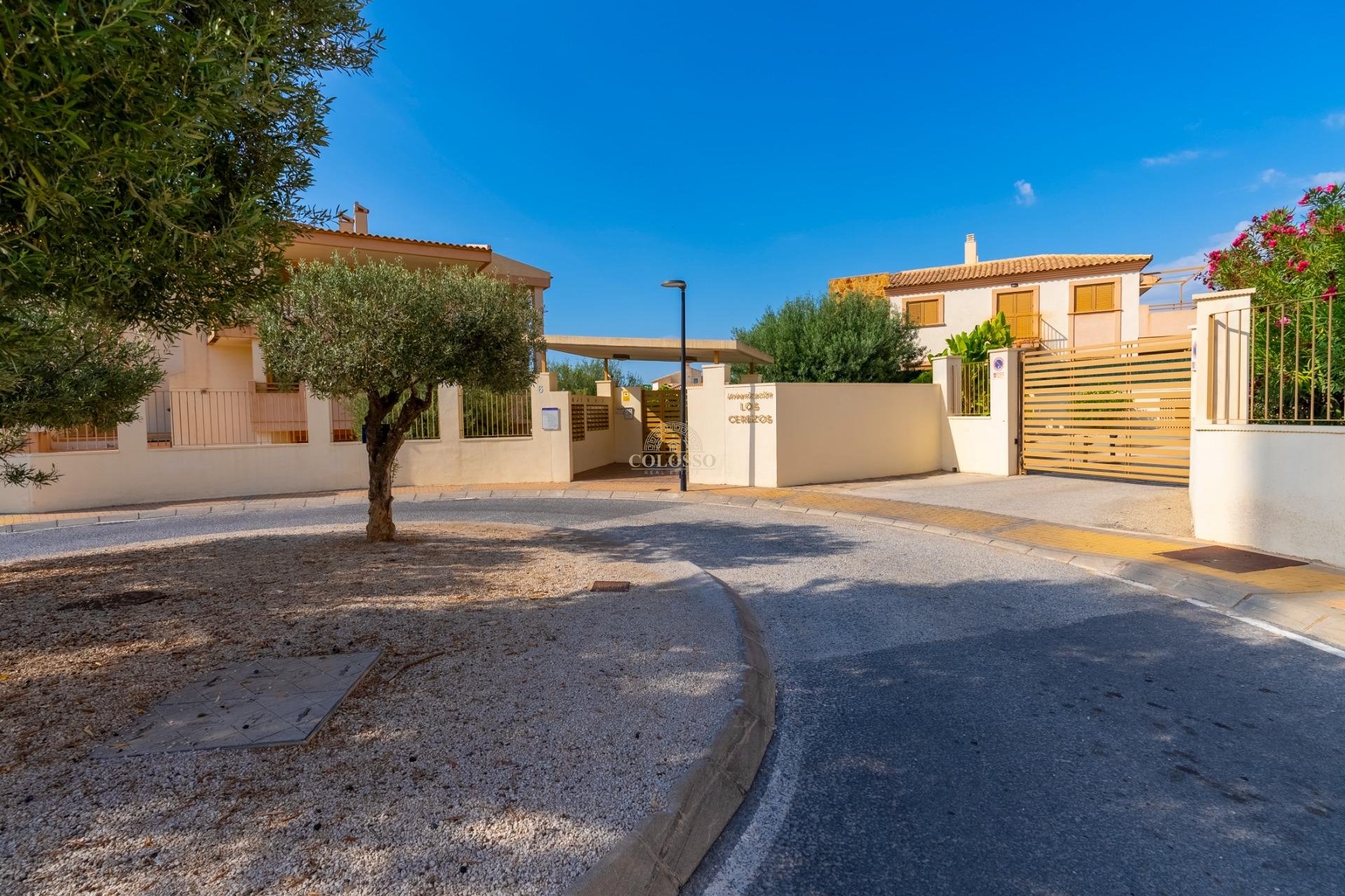Resale - Apartamento -
Finestrat - Sierra cortina