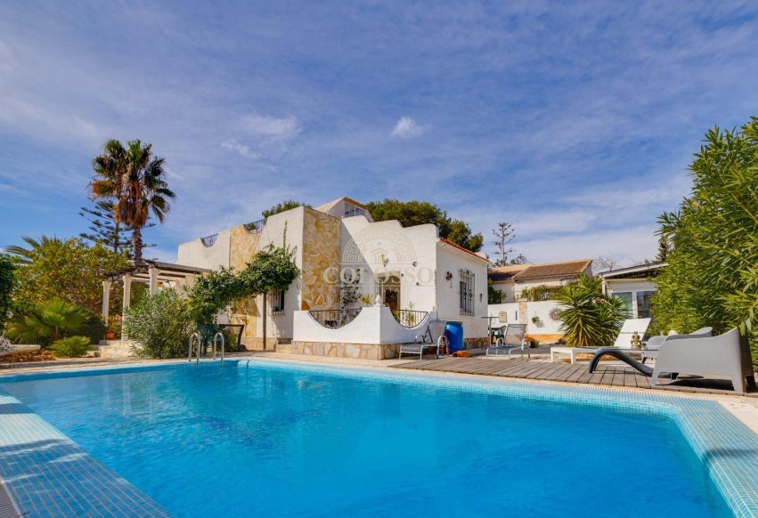 Resale - Apartamento -
Orihuela Costa - Cabo Roig