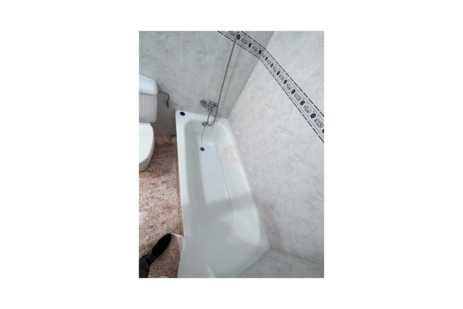 Resale - Apartamento -
Torrevieja - Acequion