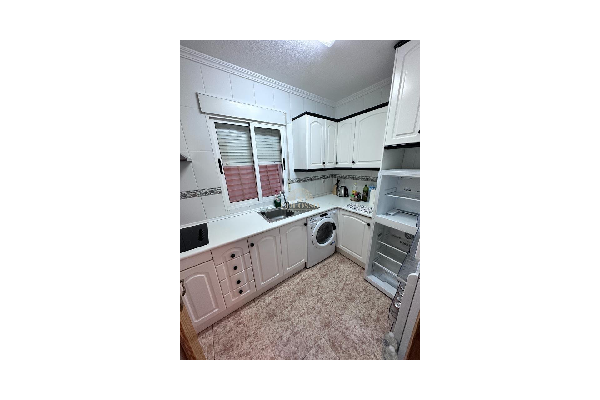 Resale - Apartamento -
Torrevieja - Acequion