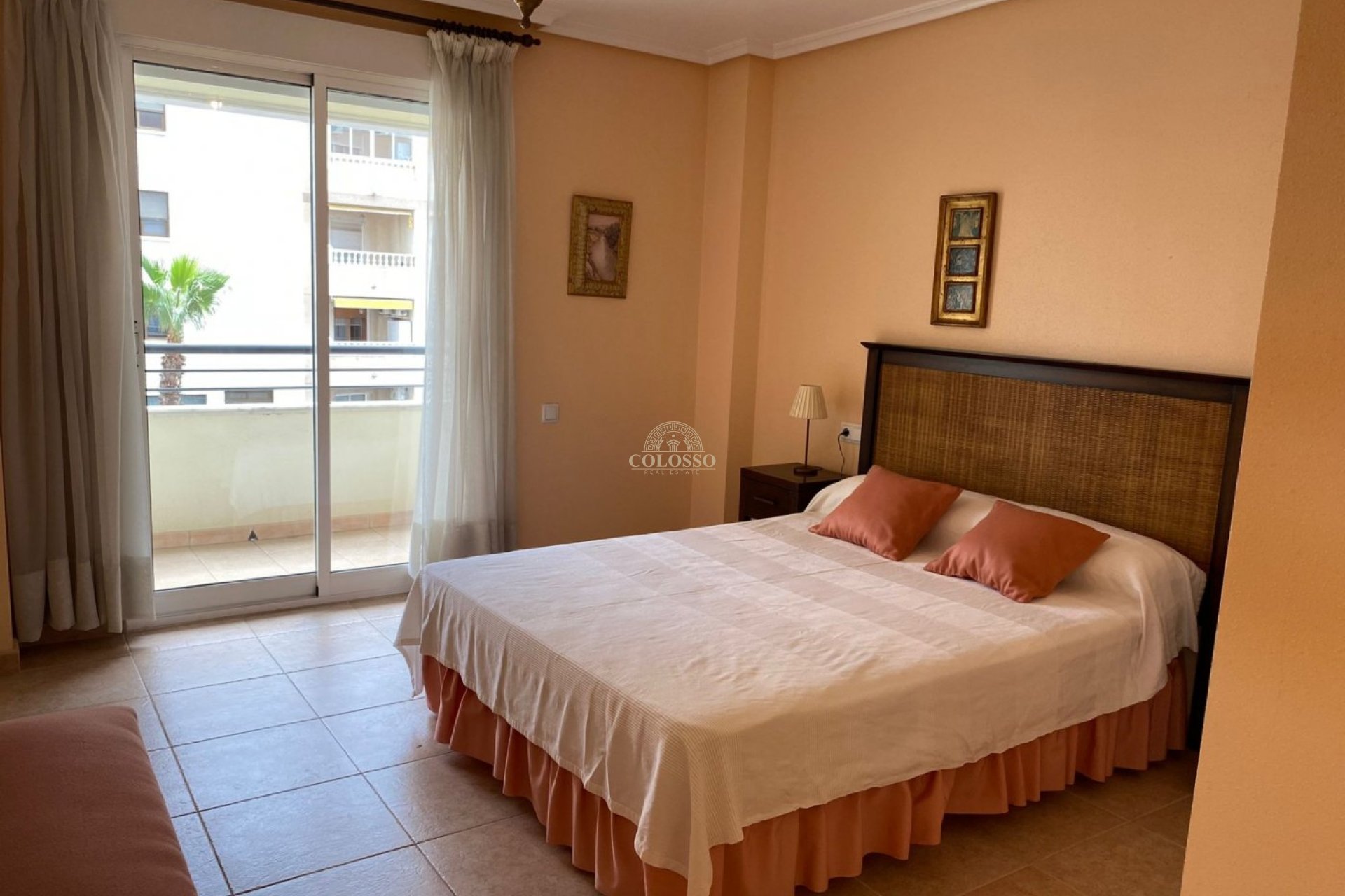 Resale - Apartamento -
Torrevieja - Centro