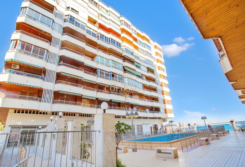 Resale - Apartamento -
Torrevieja - Centro