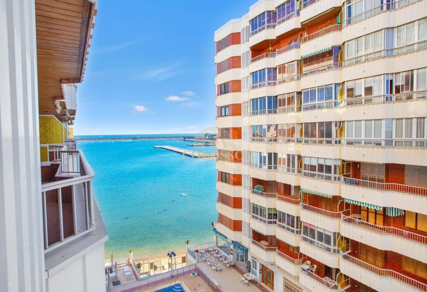 Resale - Apartamento -
Torrevieja - Centro