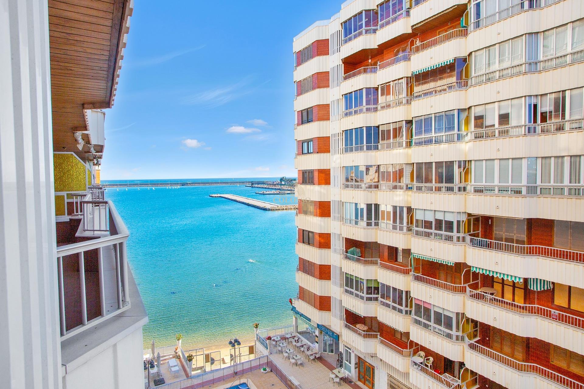 Resale - Apartamento -
Torrevieja - Centro
