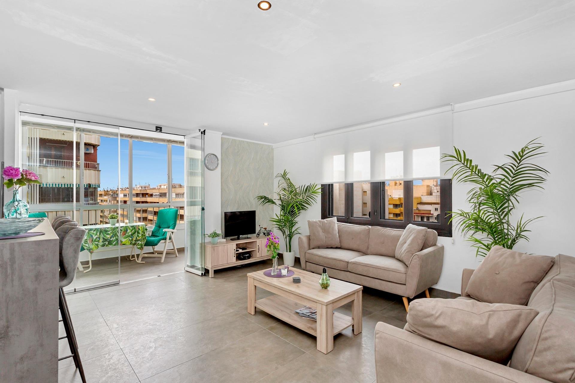 Resale - Apartamento -
Torrevieja - Centro