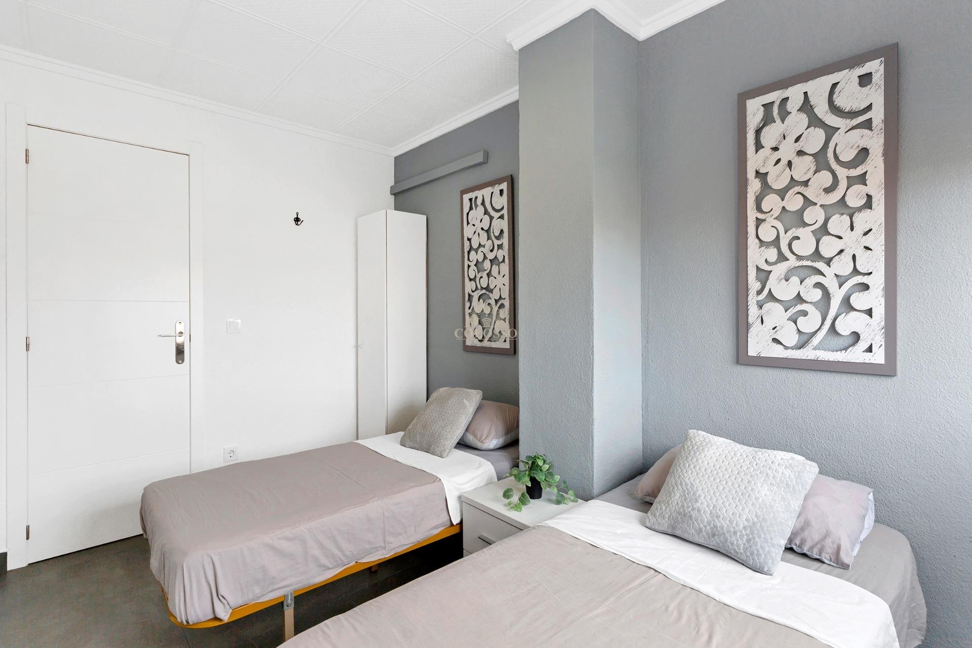 Resale - Apartamento -
Torrevieja - Centro