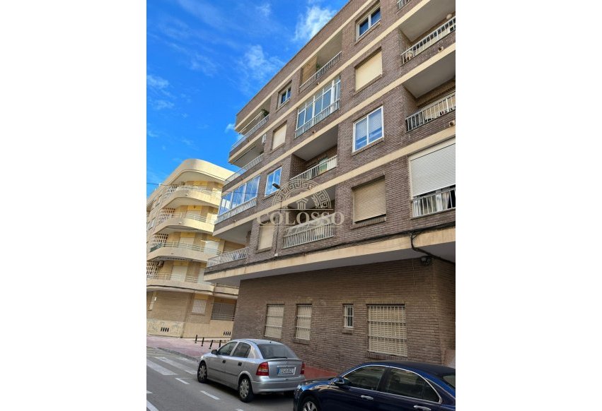Resale - Apartamento -
Torrevieja - La Mata