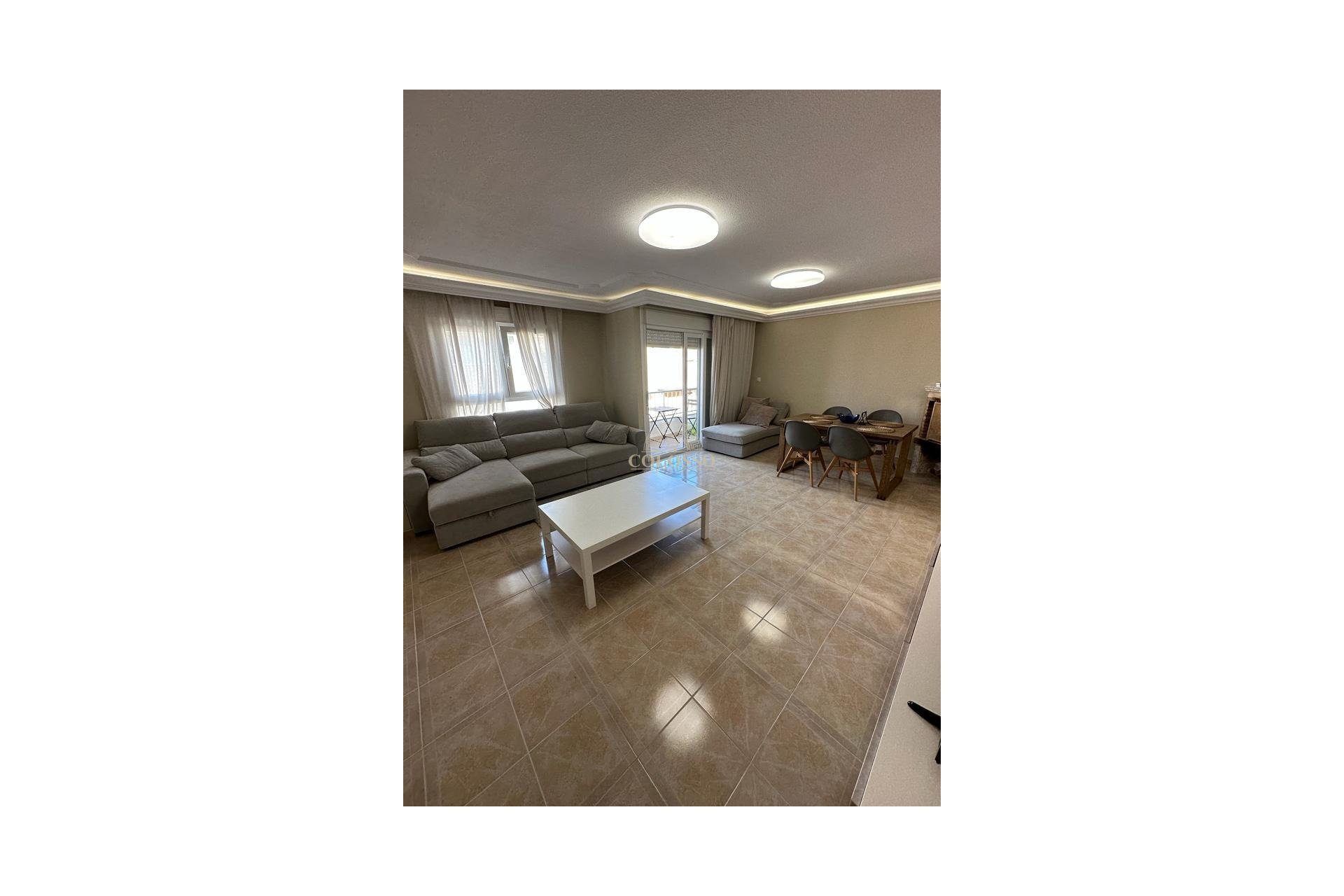Resale - Apartamento -
Torrevieja - La Mata