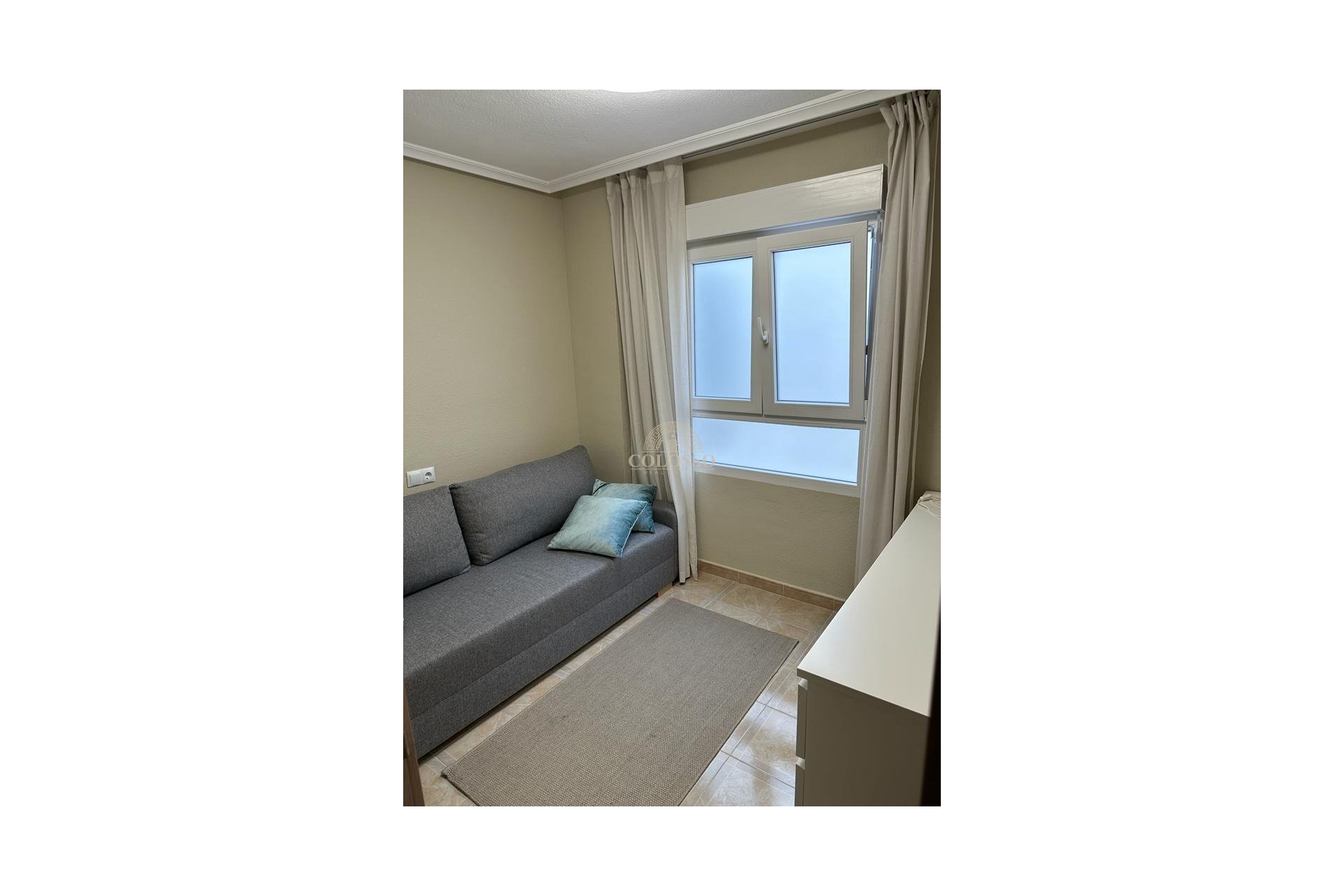 Resale - Apartamento -
Torrevieja - La Mata