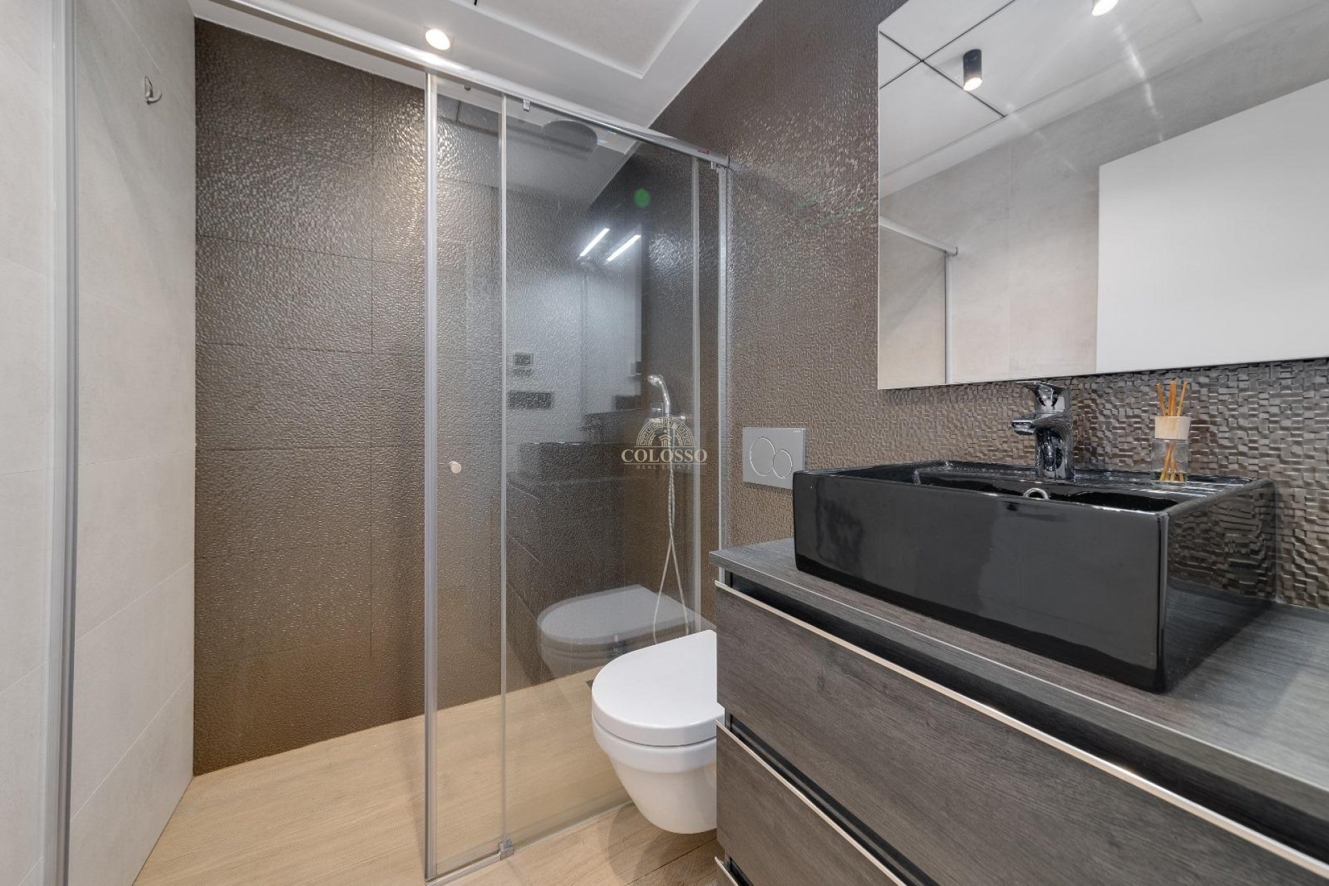 Resale - Apartamento -
Torrevieja - La Mata