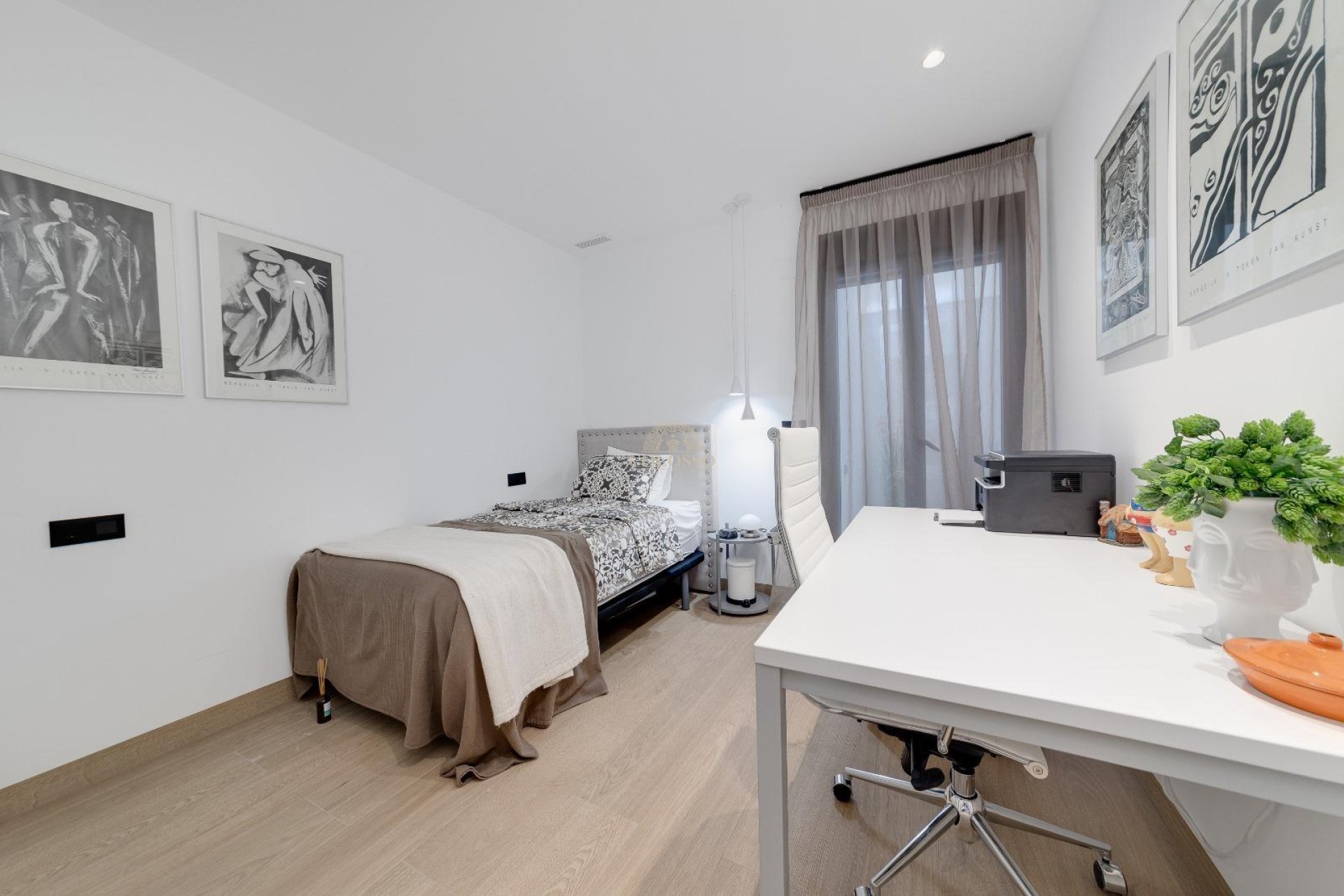 Resale - Apartamento -
Torrevieja - La Mata