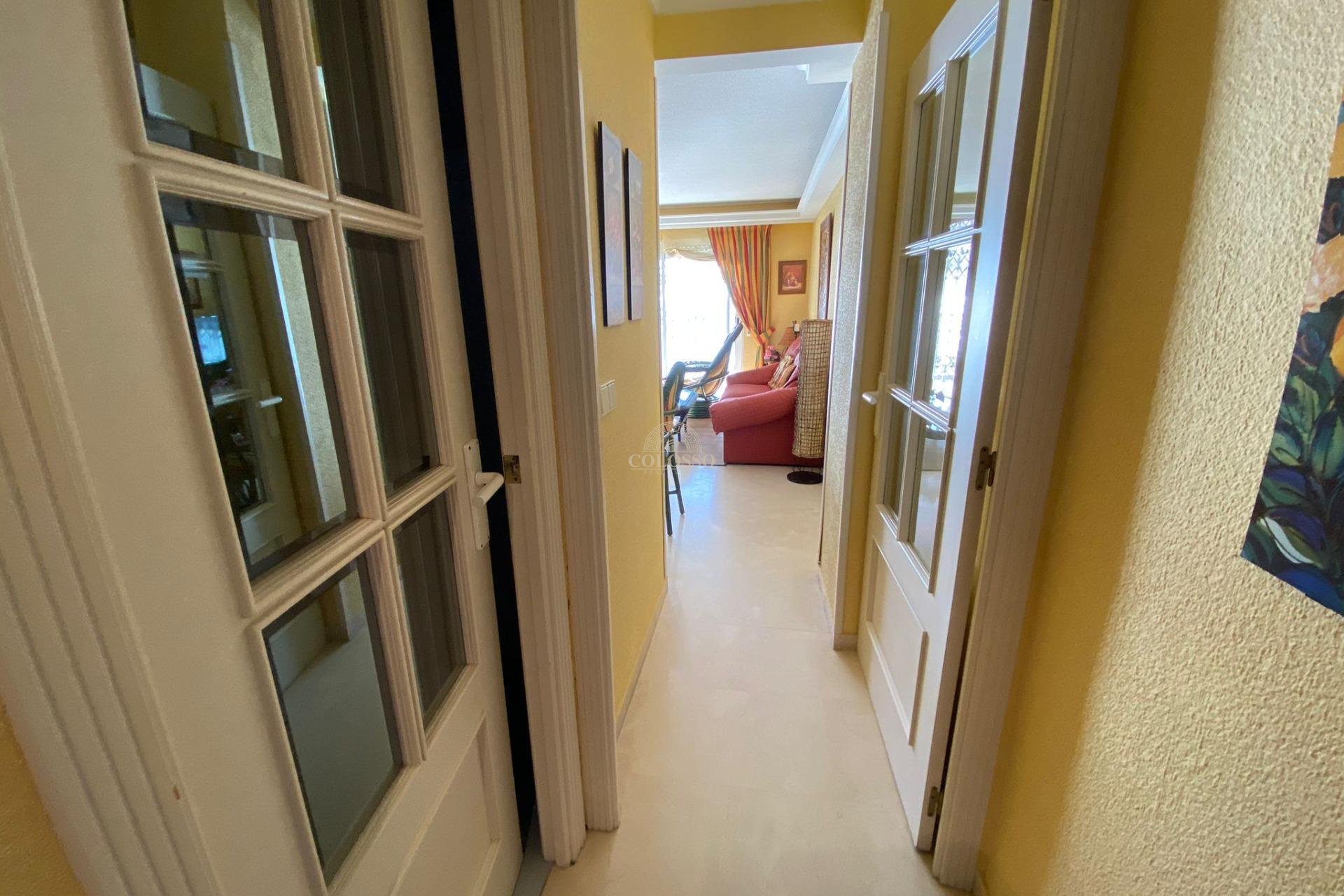 Resale - Apartamento -
Torrevieja - Paseo maritimo