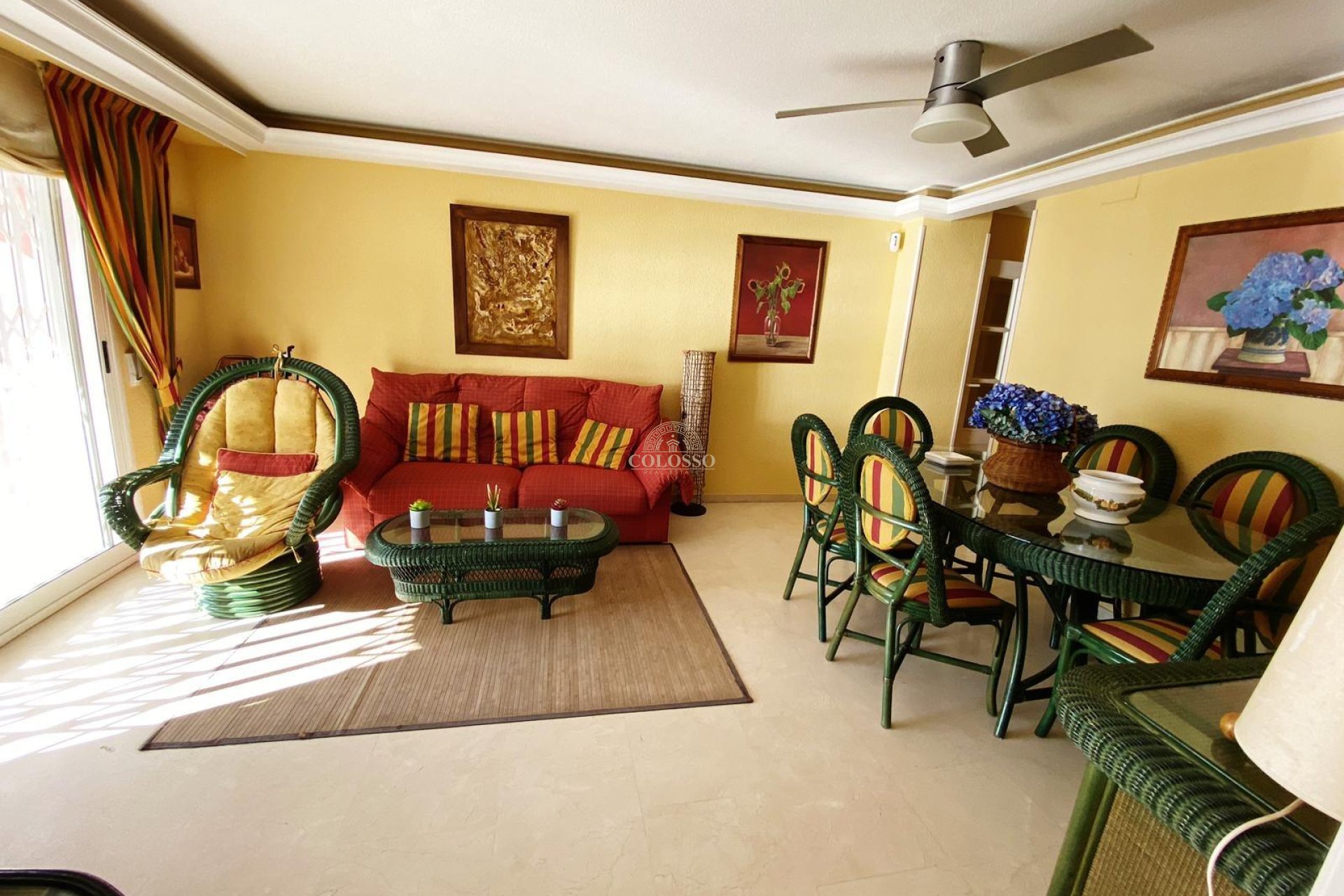 Resale - Apartamento -
Torrevieja - Paseo maritimo