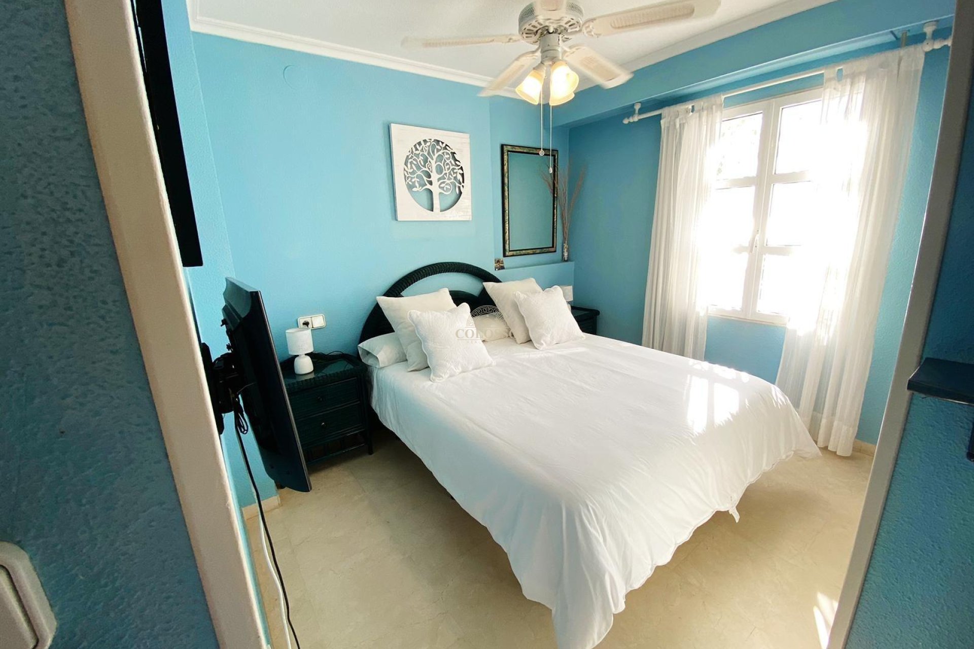Resale - Apartamento -
Torrevieja - Paseo maritimo