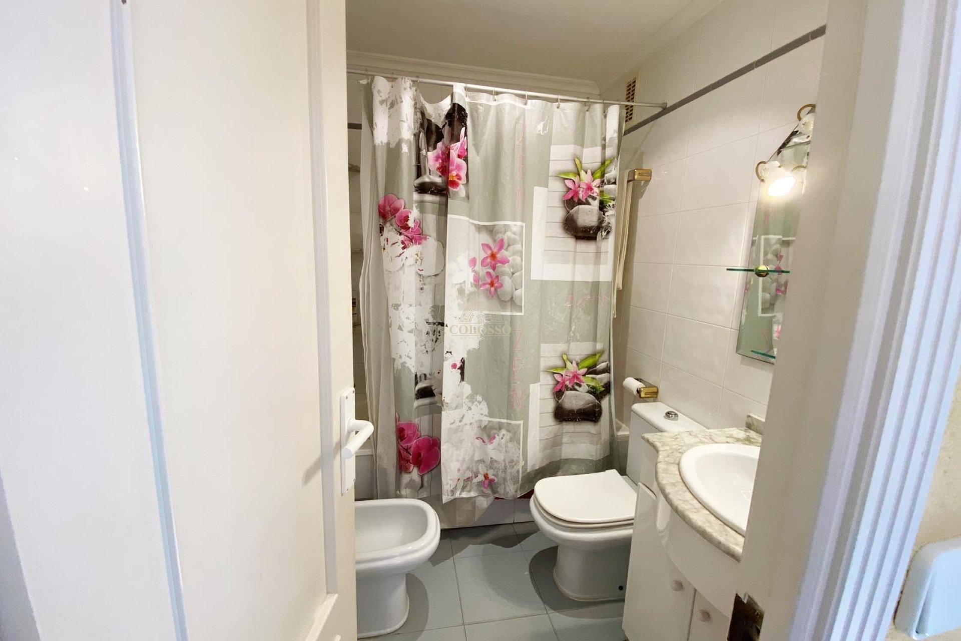 Resale - Apartamento -
Torrevieja - Paseo maritimo