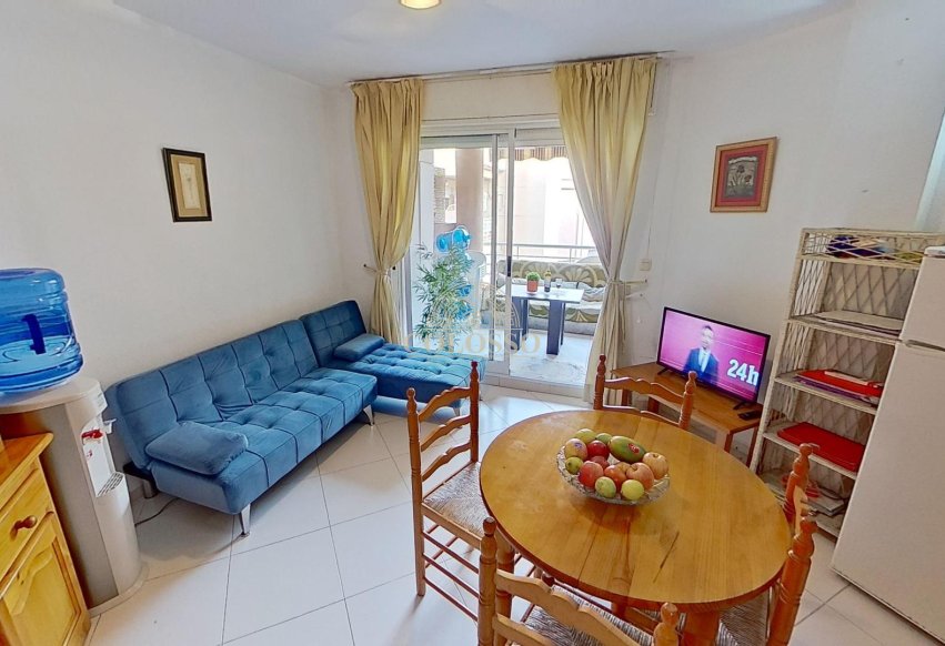 Resale - Apartamento -
Torrevieja - Playa del Cura