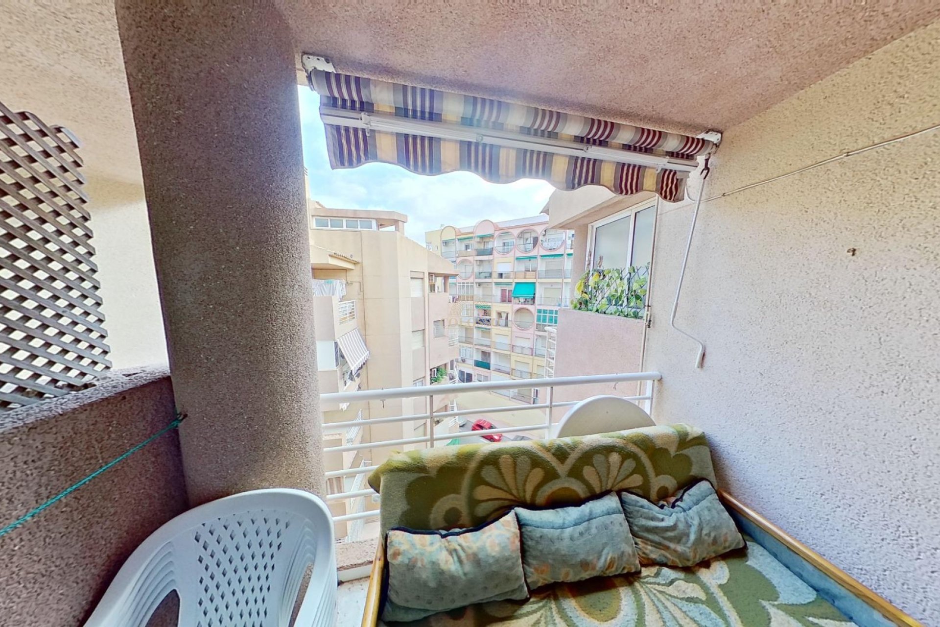 Resale - Apartamento -
Torrevieja - Playa del Cura