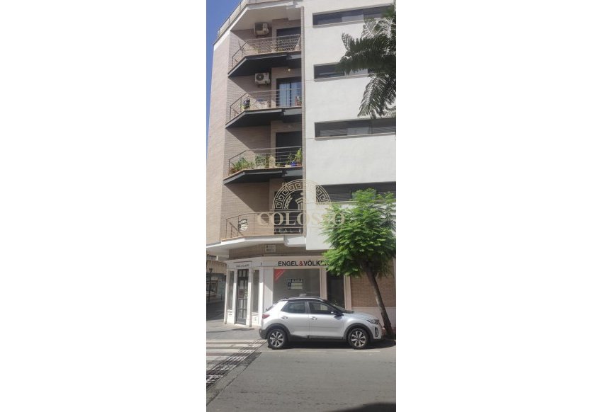 Resale - Apartamento -
Torrevieja - Puerto