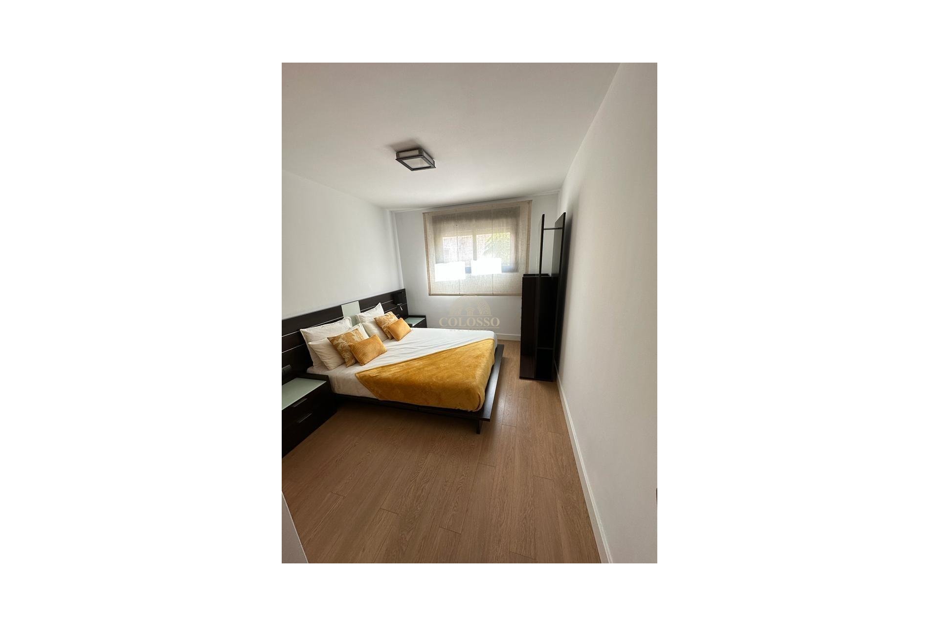 Resale - Apartamento -
Torrevieja - Puerto