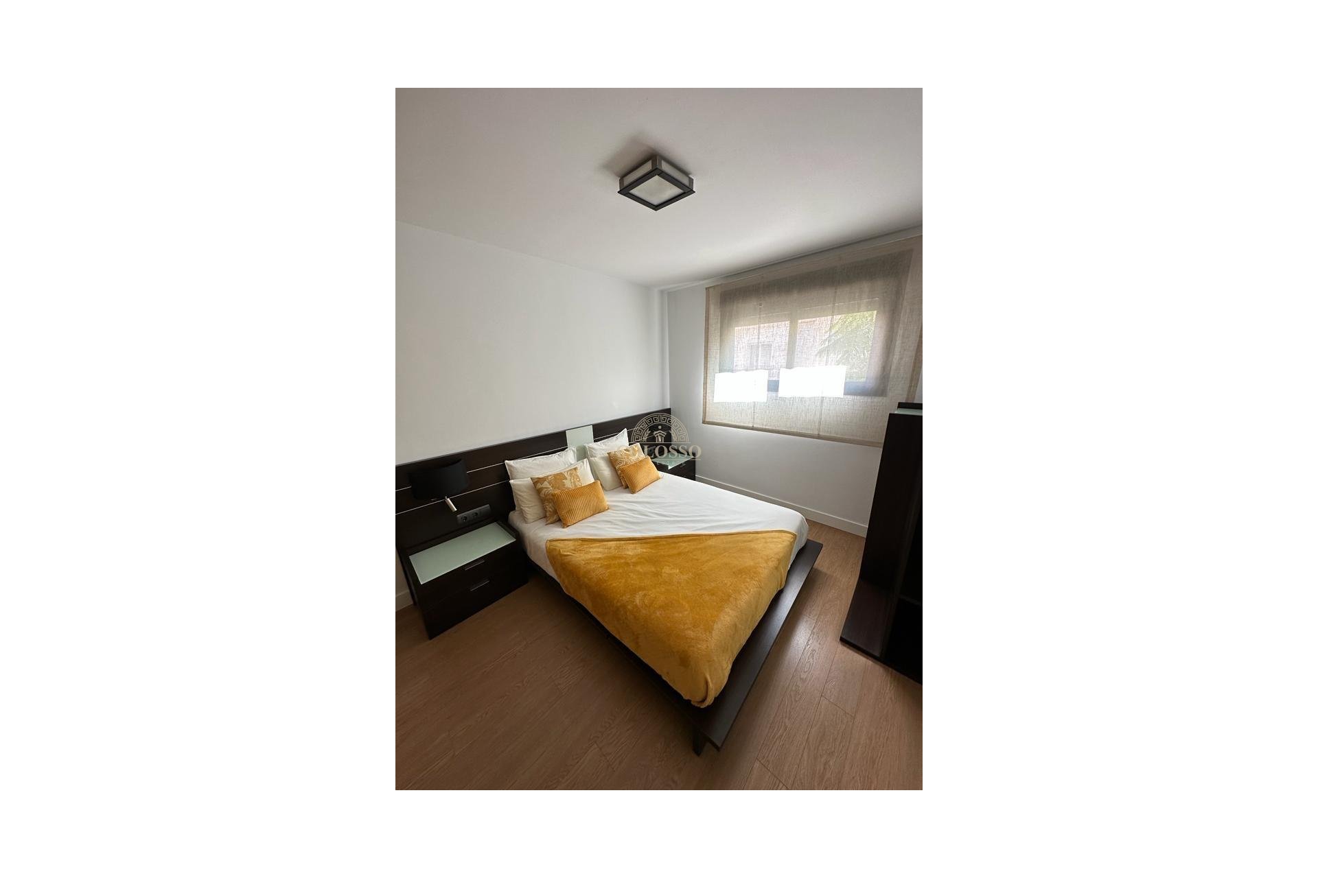 Resale - Apartamento -
Torrevieja - Puerto