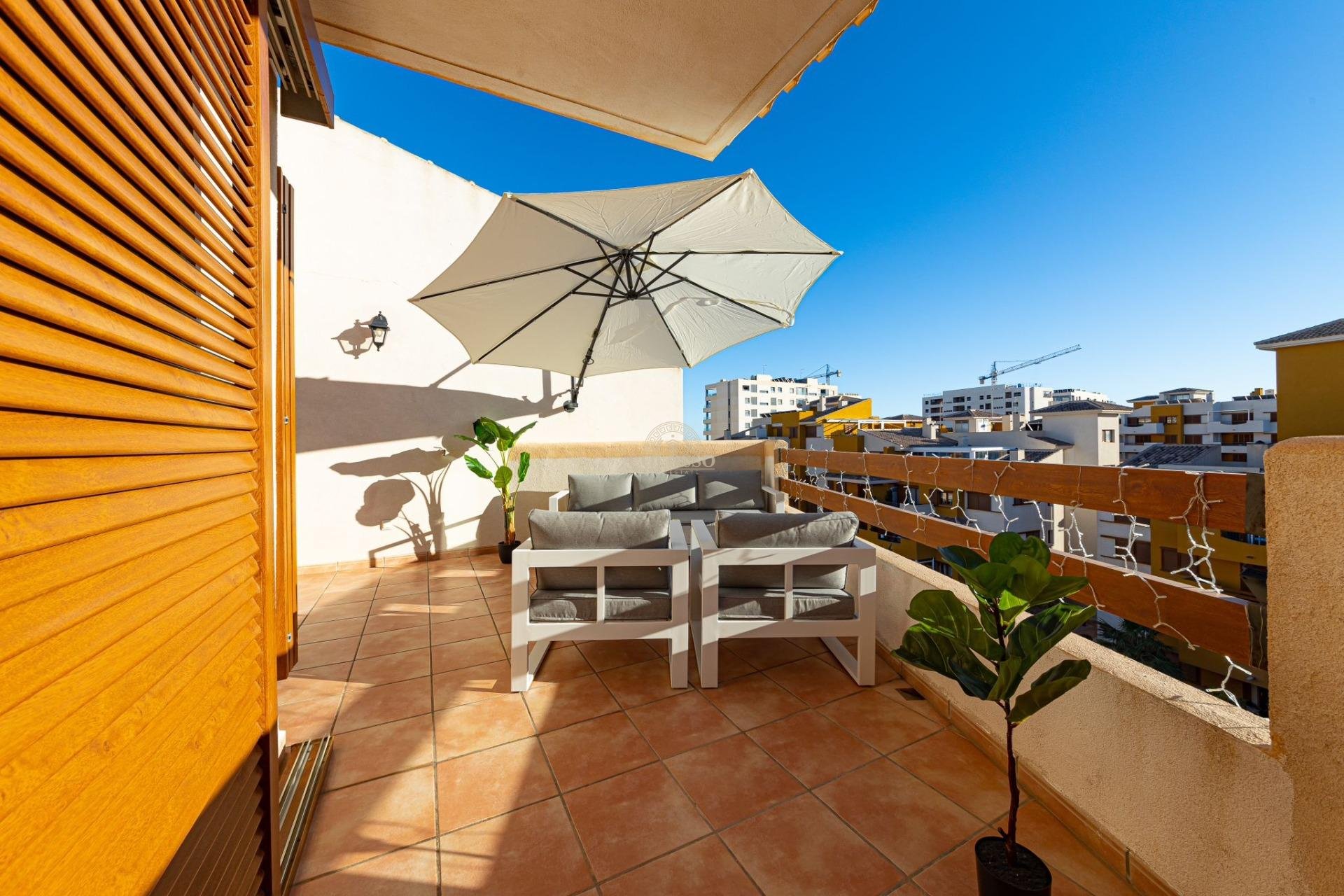 Resale - Apartamento -
Torrevieja - Punta prima