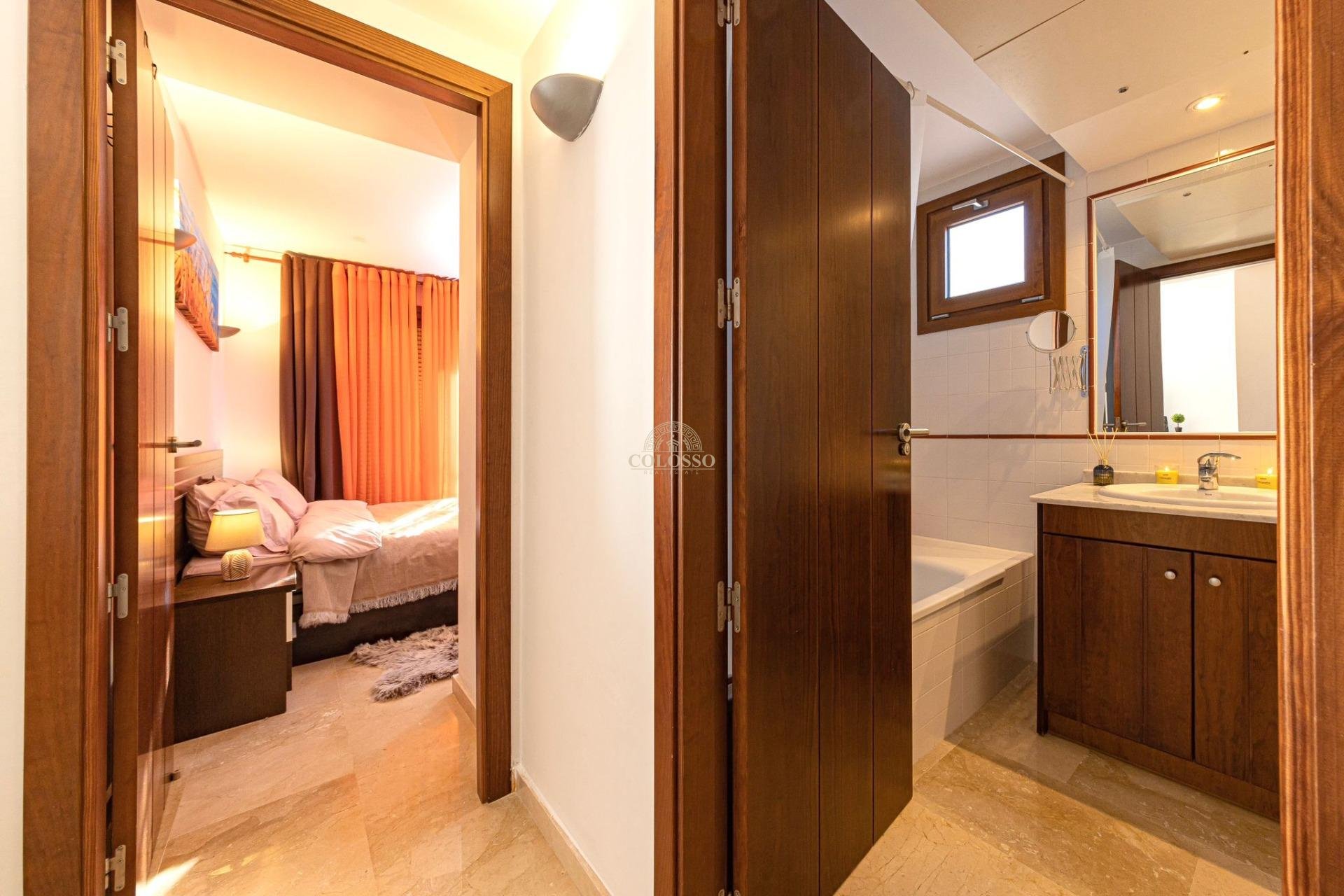 Resale - Apartamento -
Torrevieja - Punta prima